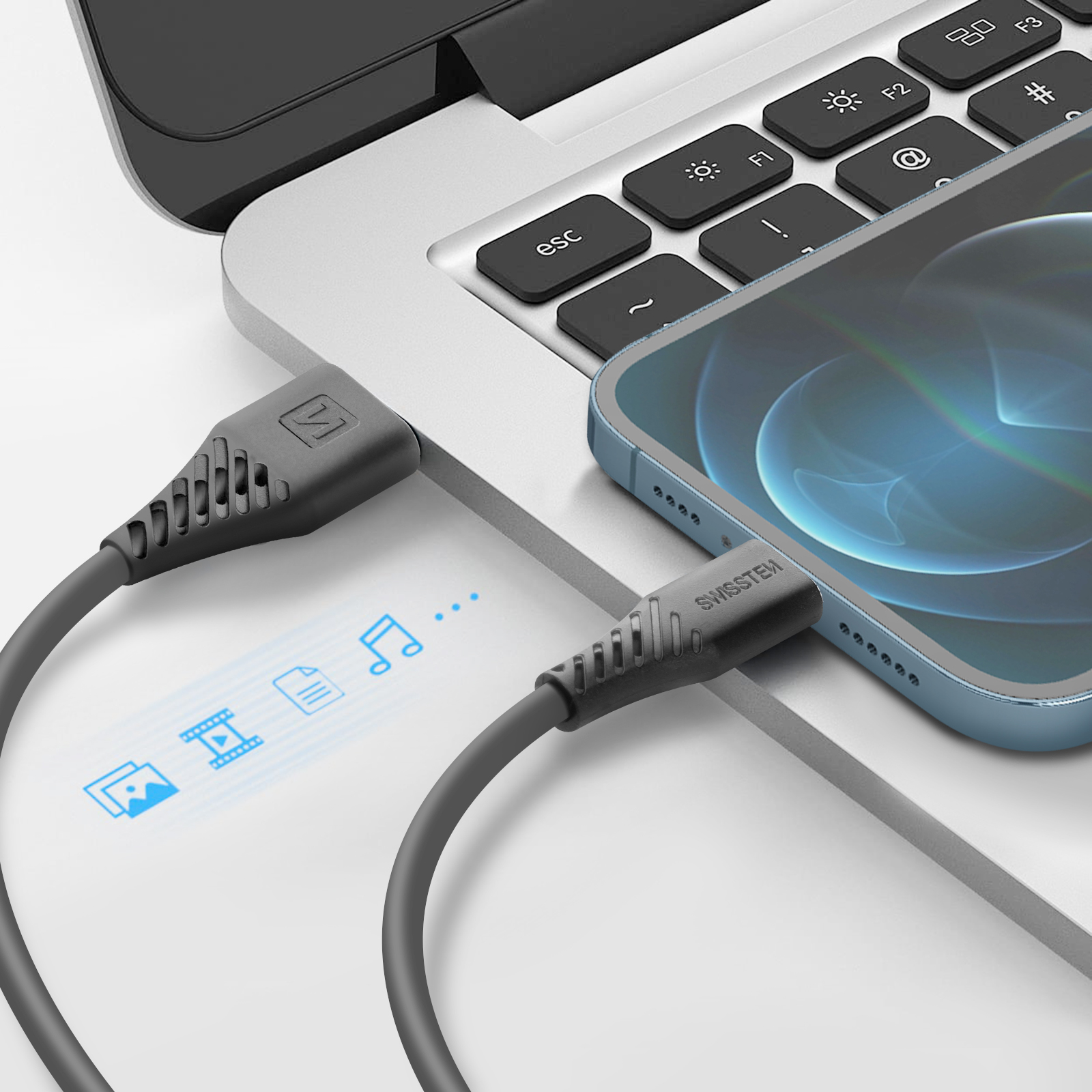 Ein Ladekabel, das mit einem Telefon und einem Laptop verbunden ist, mit Daten-Symbolen.