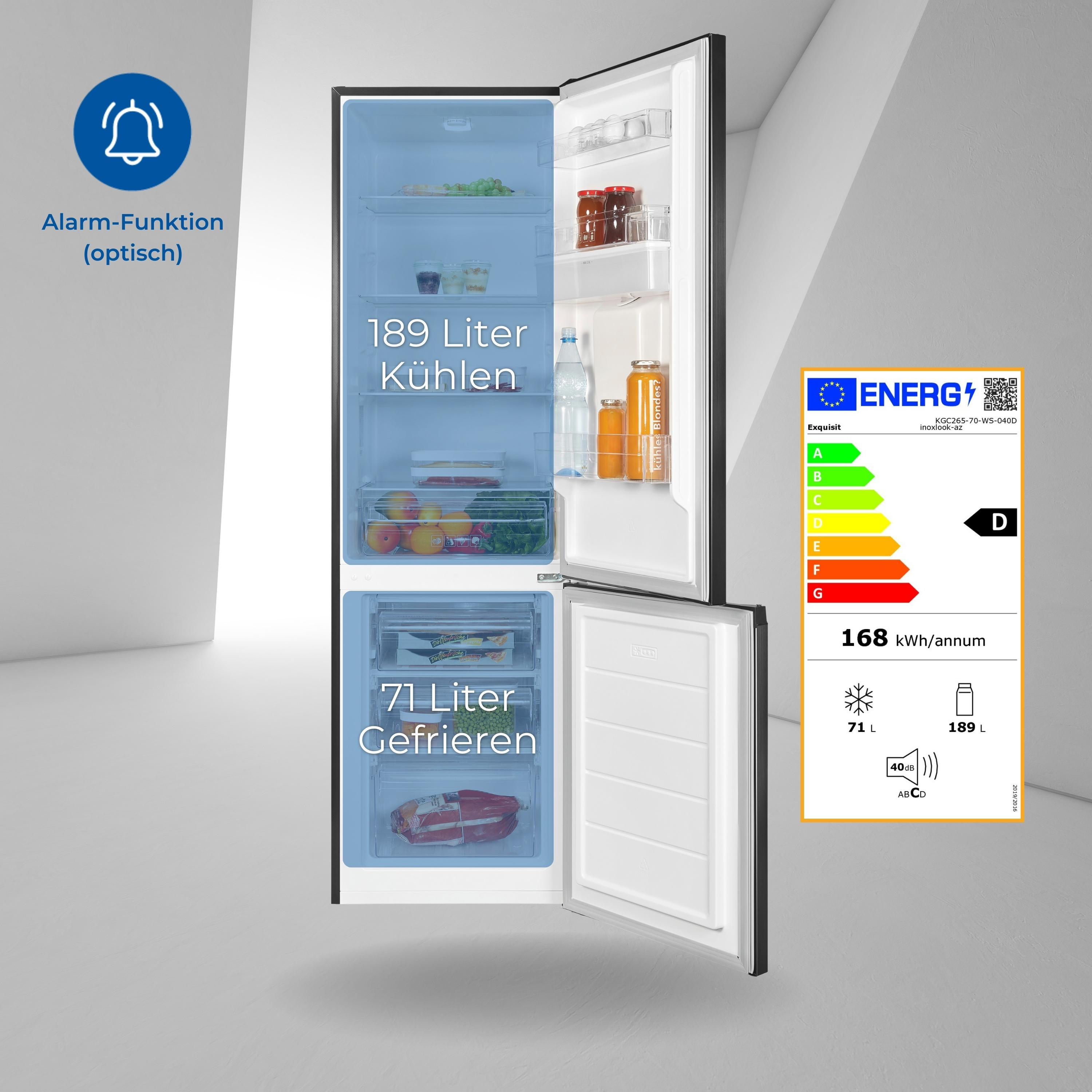 Ein schwarzer und silberner Kühlschrank mit geöffneten Türen. Das Energielabel ist sichtbar und zeigt eine D-Bewertung.