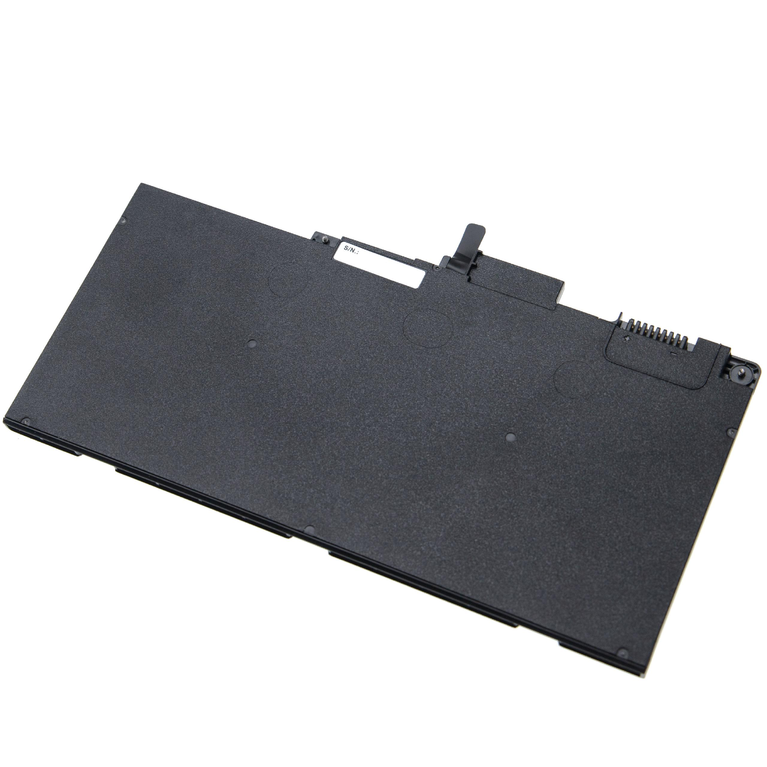 Schwarzer Laptop-Akku auf weißem Untergrund.