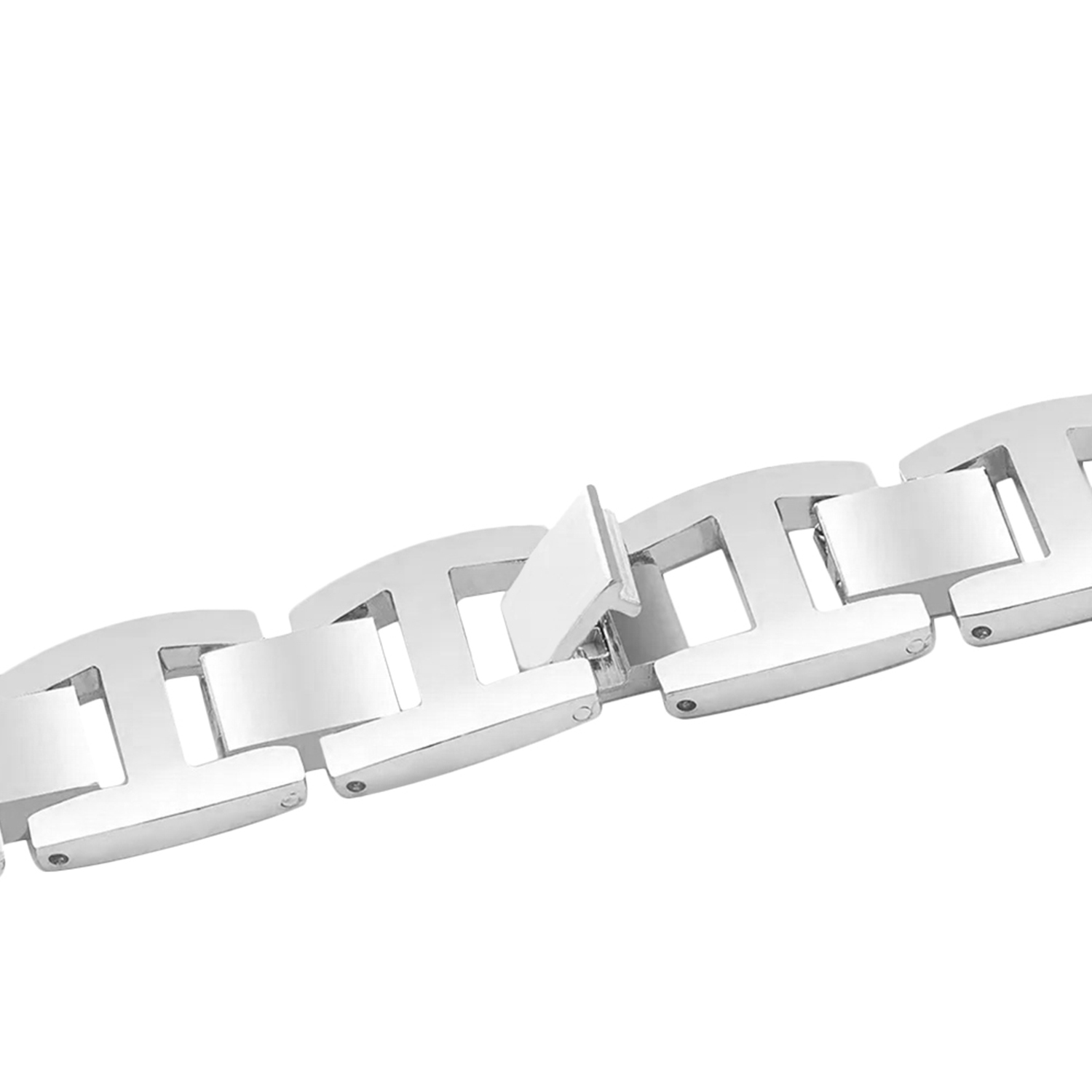 Primer plano de una cadena de metal plateado. Eslabones con diseño en forma de H.
