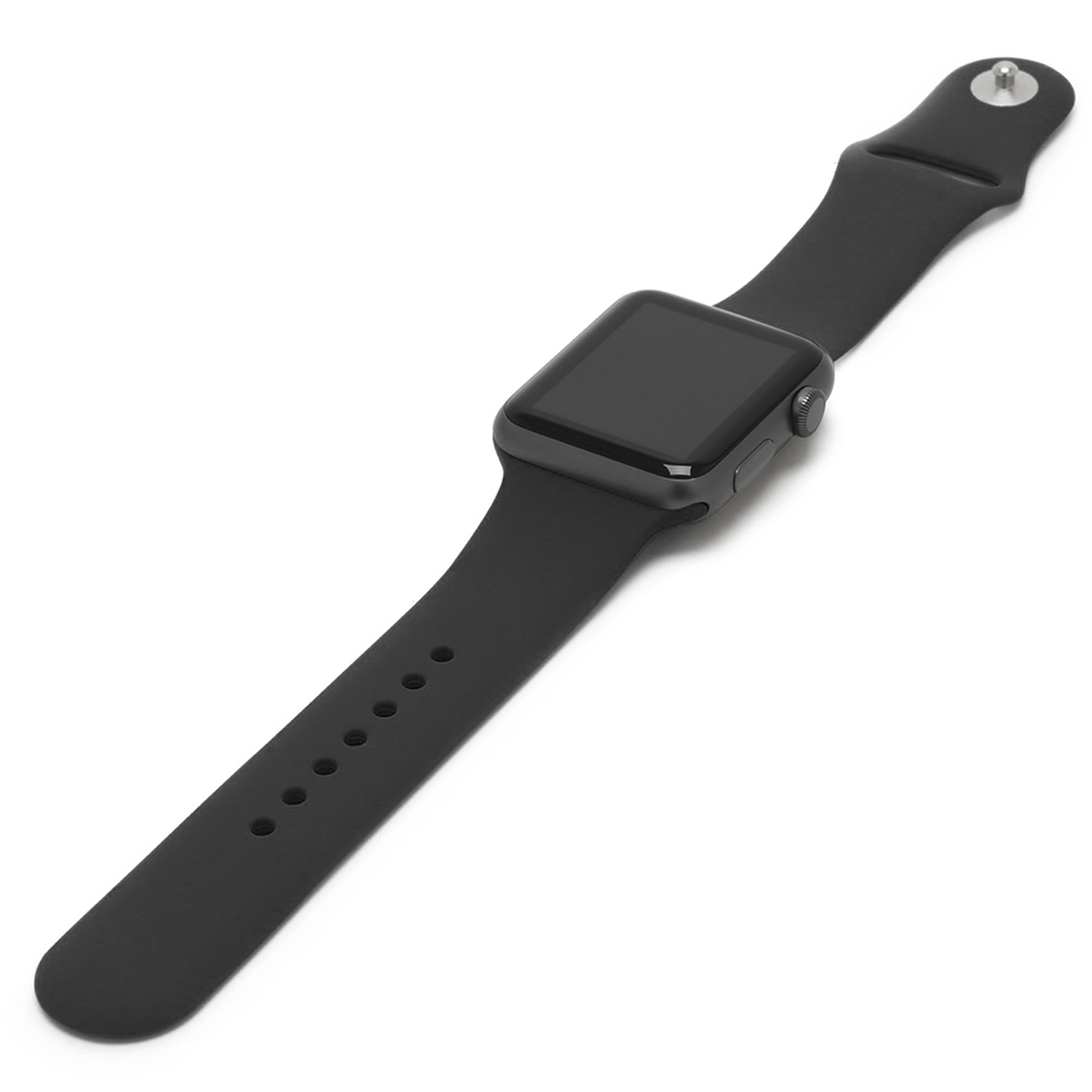 Un smartwatch negro con una banda negra, colocado diagonalmente sobre una superficie blanca.
