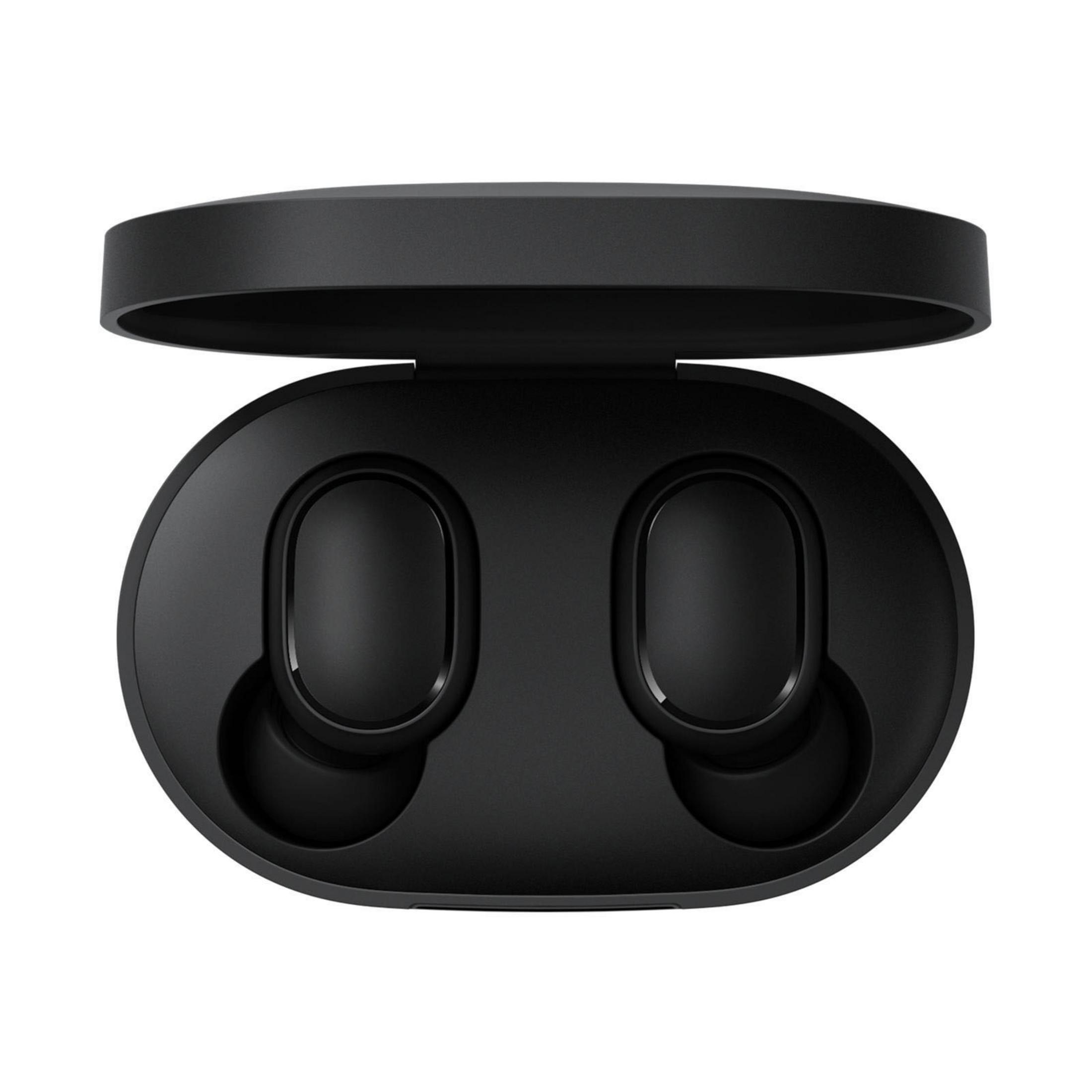 Auriculares inalámbricos negros en estuche de carga, fondo blanco.