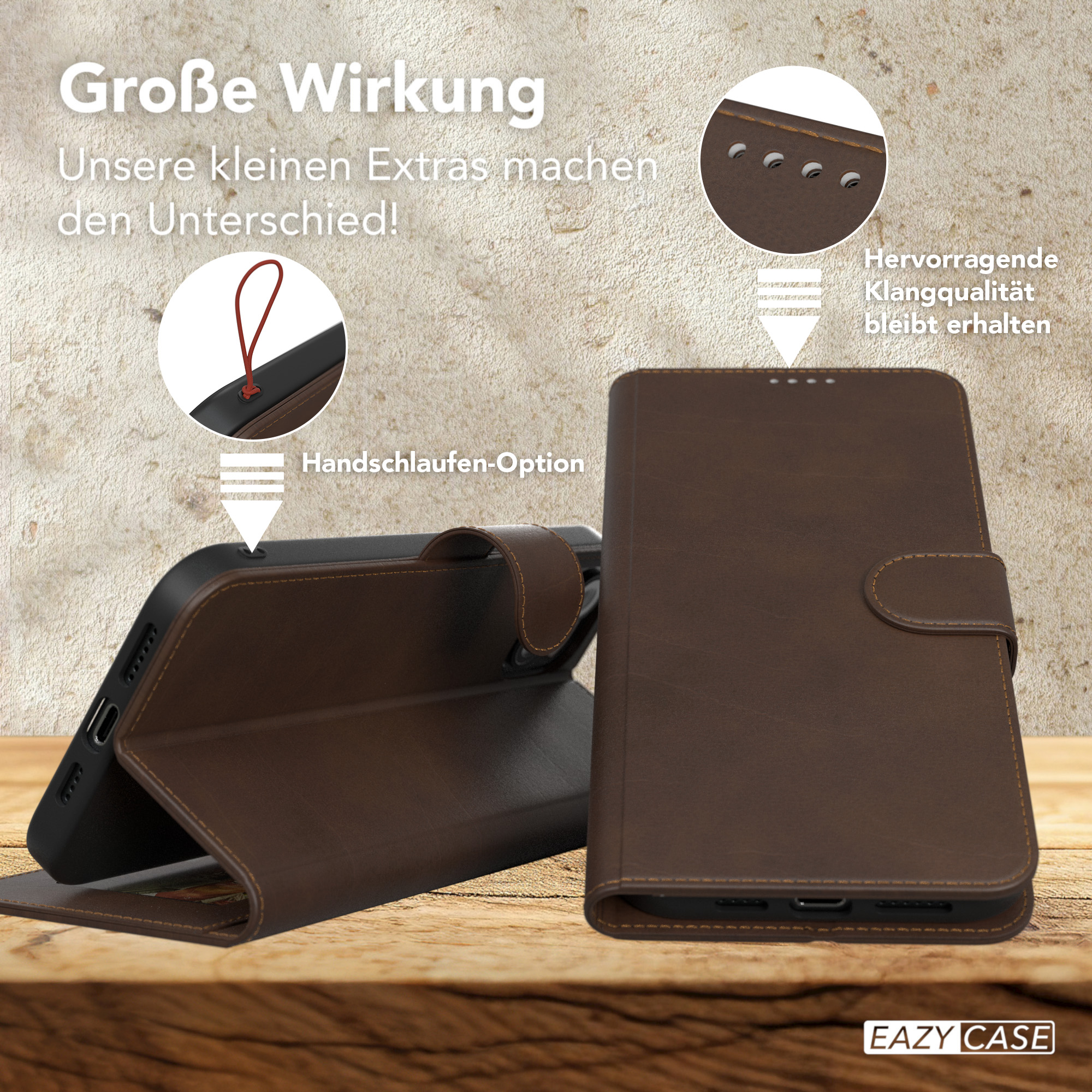Braune Leder-Handyhülle, offen. Top-Detail. Holzoberfläche, weißer Hintergrund.