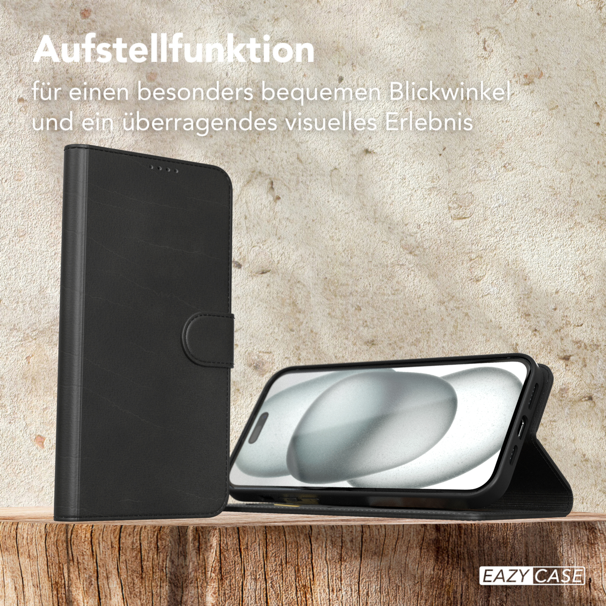 Eine schwarze Handyhülle mit einem Telefon darin, das auf einer Holzoberfläche steht.