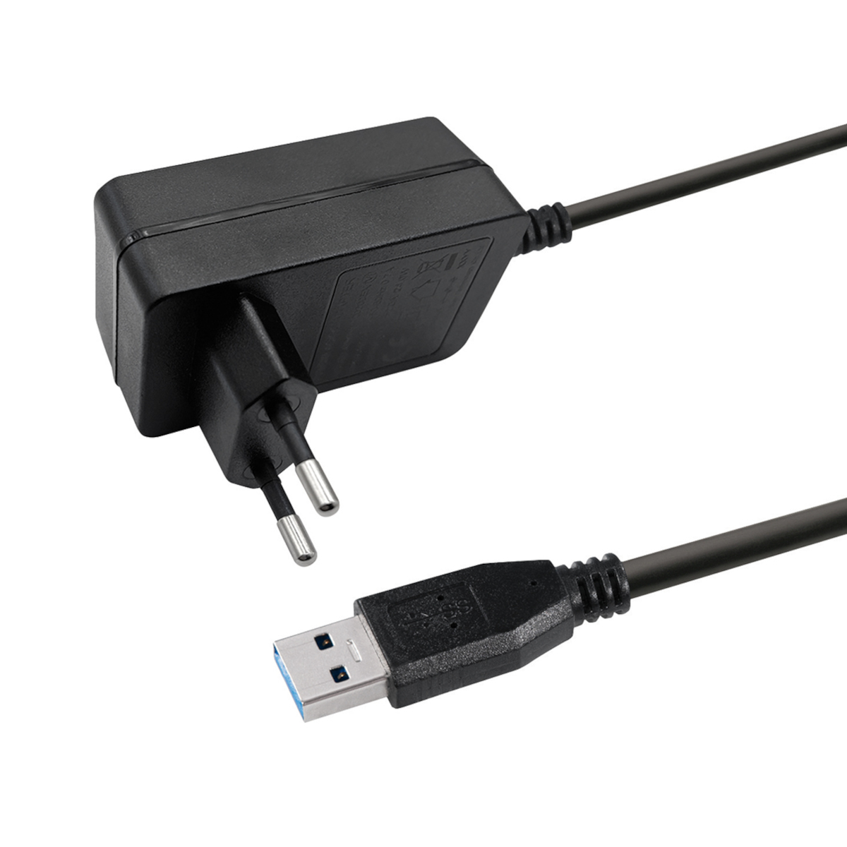 Schwarzes Netzteil mit USB-Kabel. Weißer Hintergrund. Der Adapter hat einen US-Stecker.