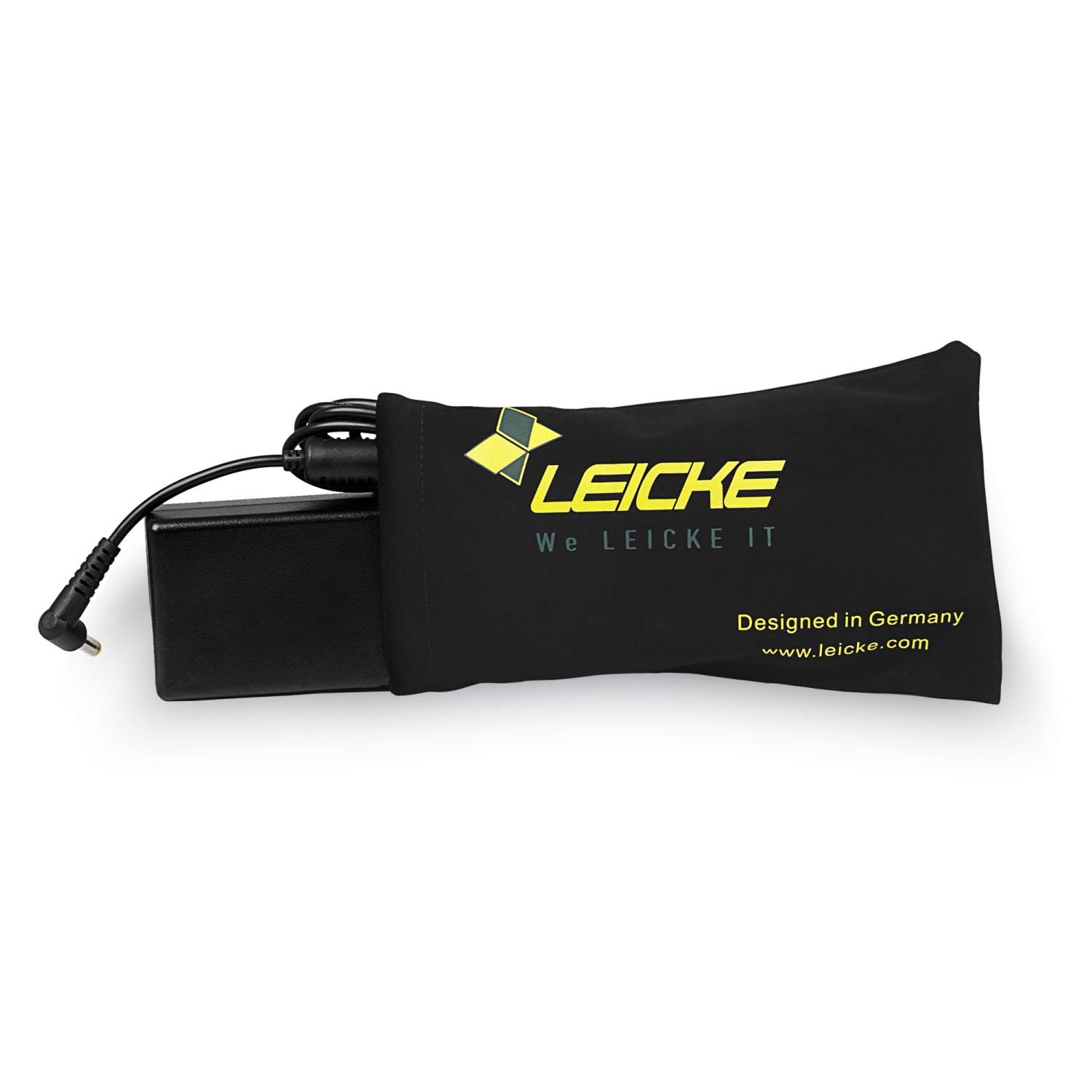 Ein schwarzes Netzteil mit Kabel, in einem schwarzen Beutel mit dem Leicke-Logo.