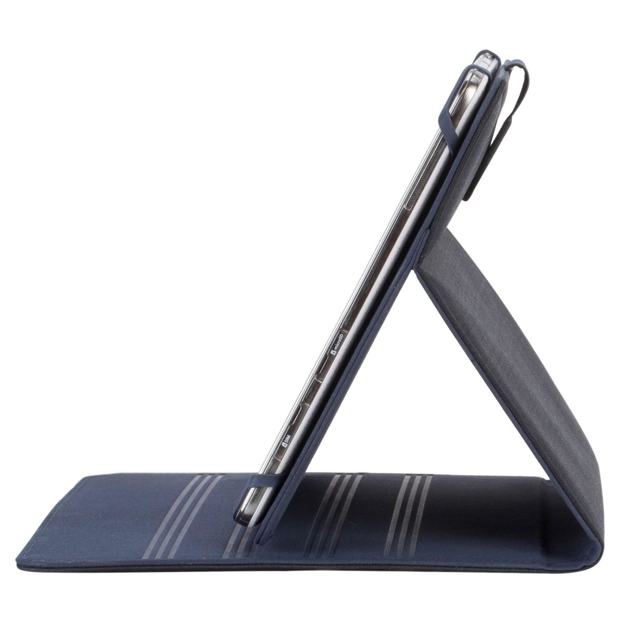 Tablet w niebieskim etui jest podparty. Etui znajduje się na białej powierzchni.