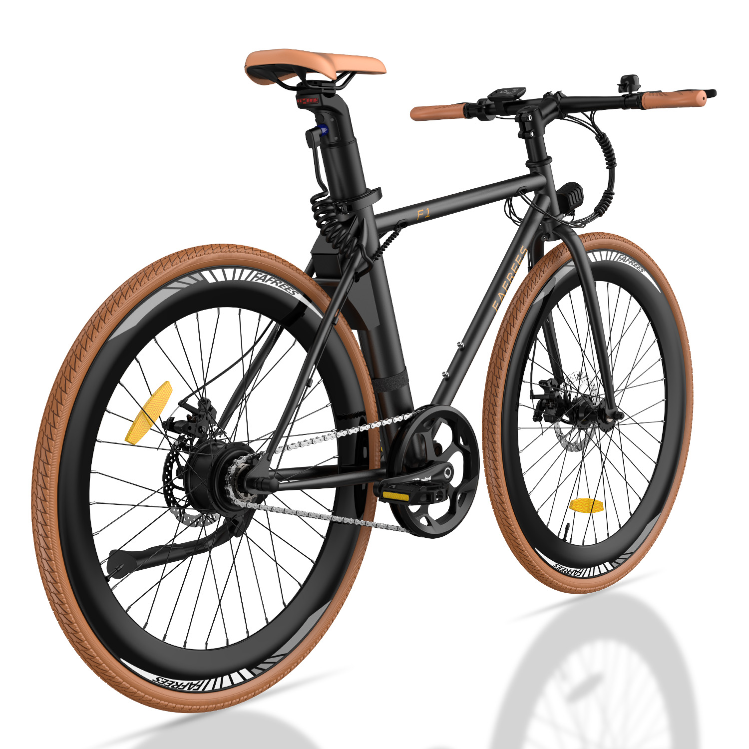 Bicicletta elettrica nera con pneumatici, sella e manubrio marroni. Su sfondo bianco.