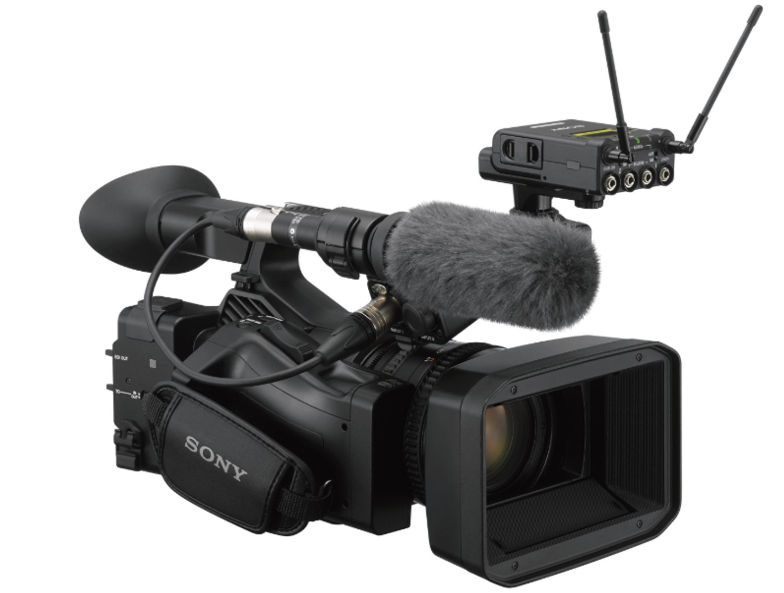 Videocamera nera con microfono e ricevitore. Logo Sony visibile.