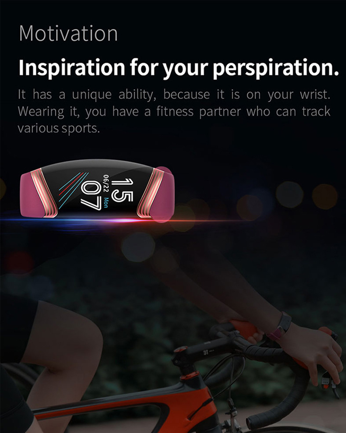 Eine Smartwatch am Handgelenk. Das Bild zeigt eine Person beim Fahrradfahren.