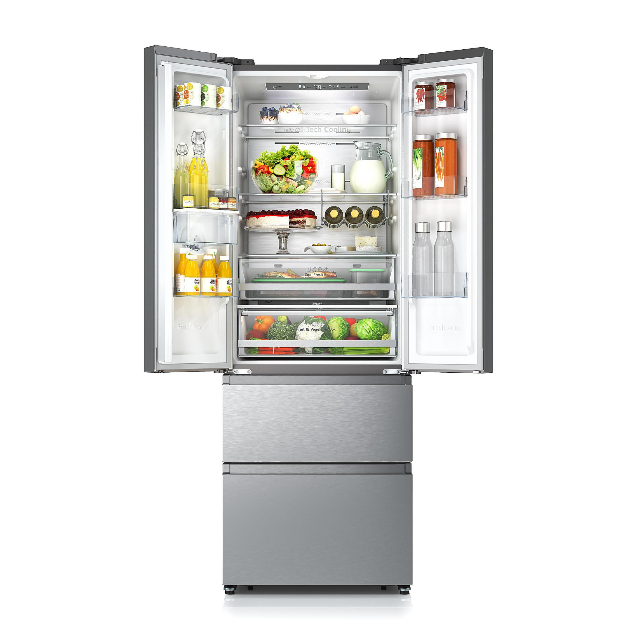 Geöffneter Edelstahlkühlschrank mit Lebensmitteln. Enthält Obst, Gemüse und Getränke.