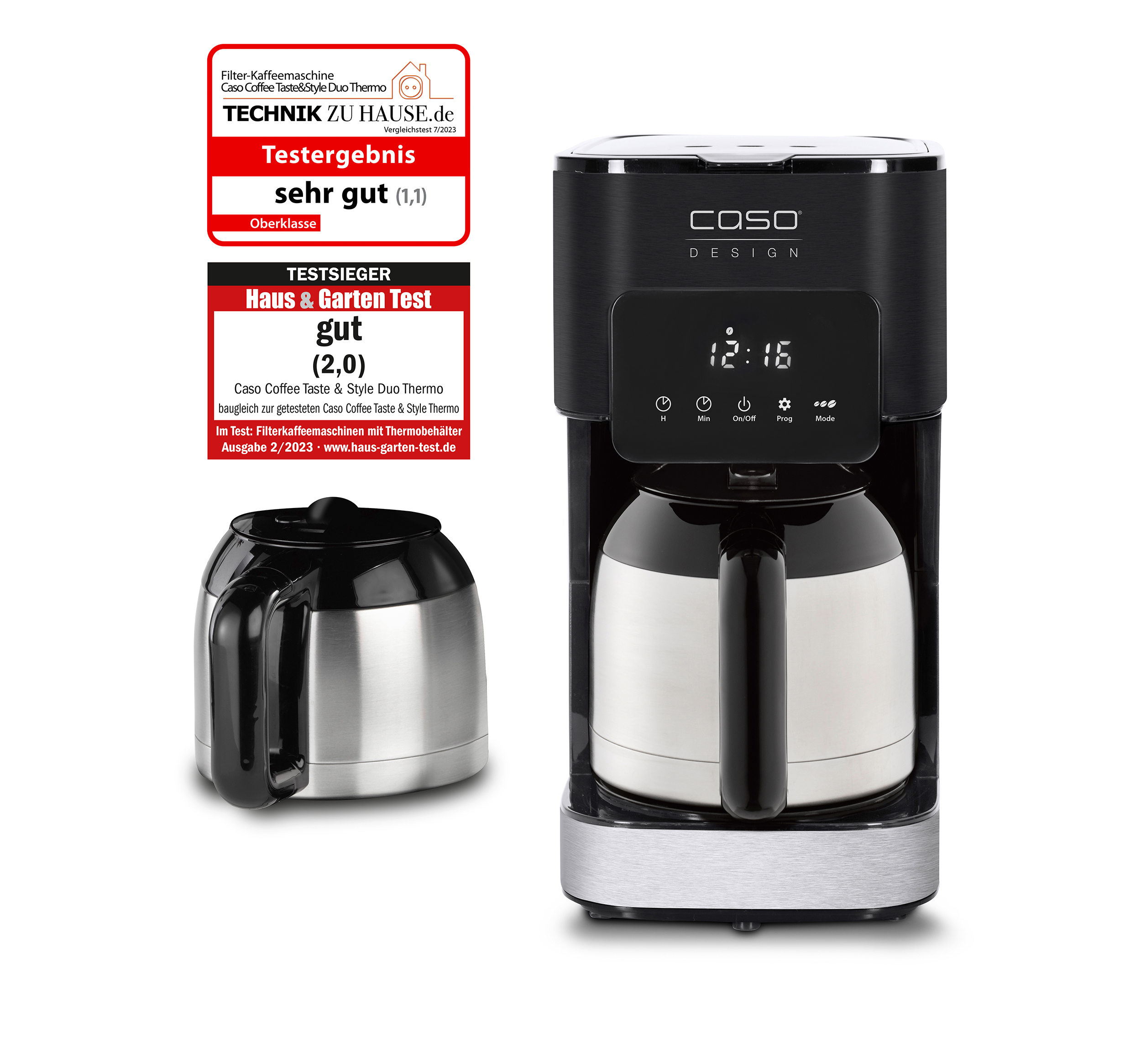 Schwarz-silberfarbene Kaffeemaschine mit einer Karaffe. Testergebnisse sind auf der linken Seite.