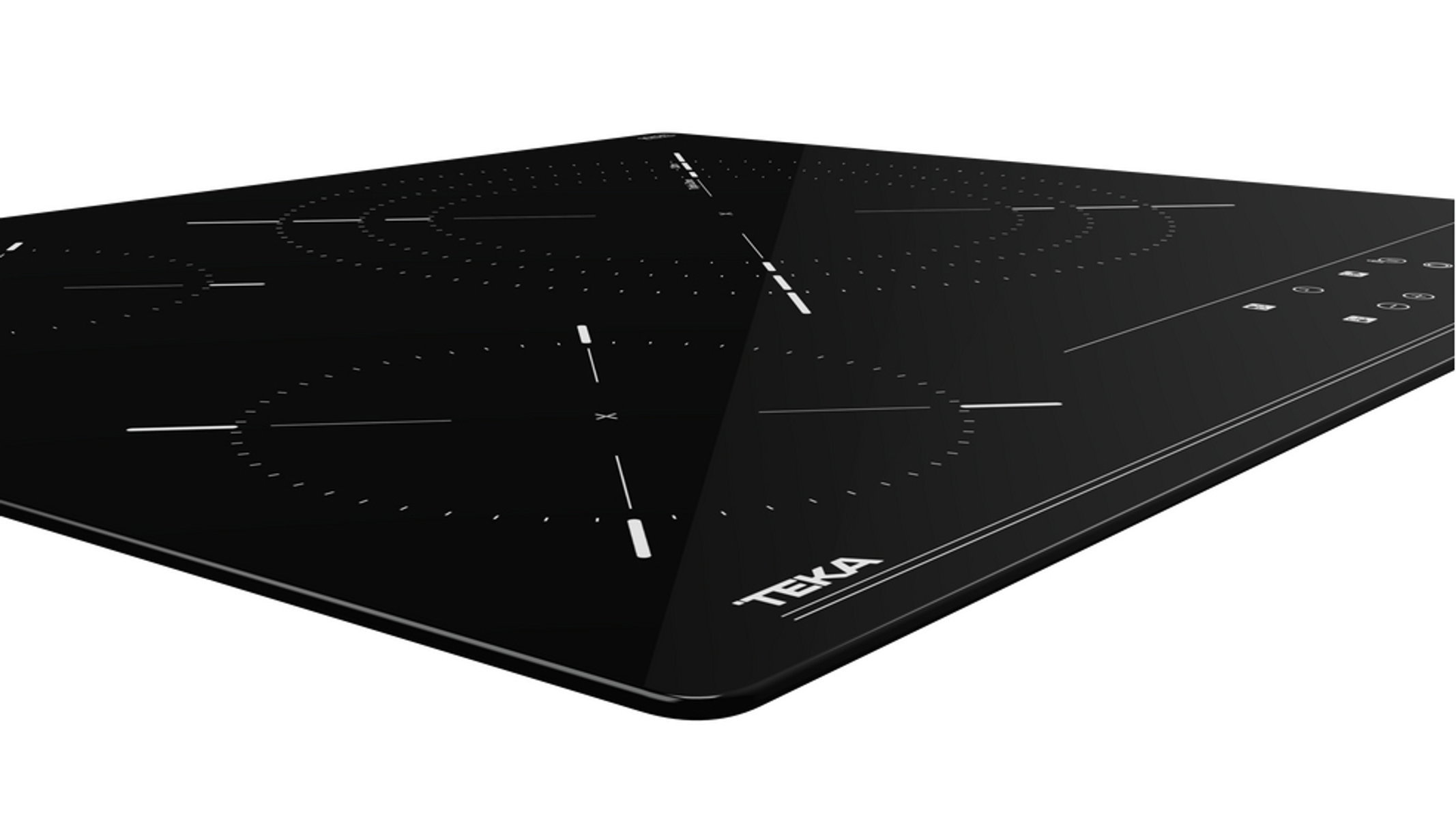 Zbliżenie czarnej płyty indukcyjnej Teka z czterema strefami gotowania.