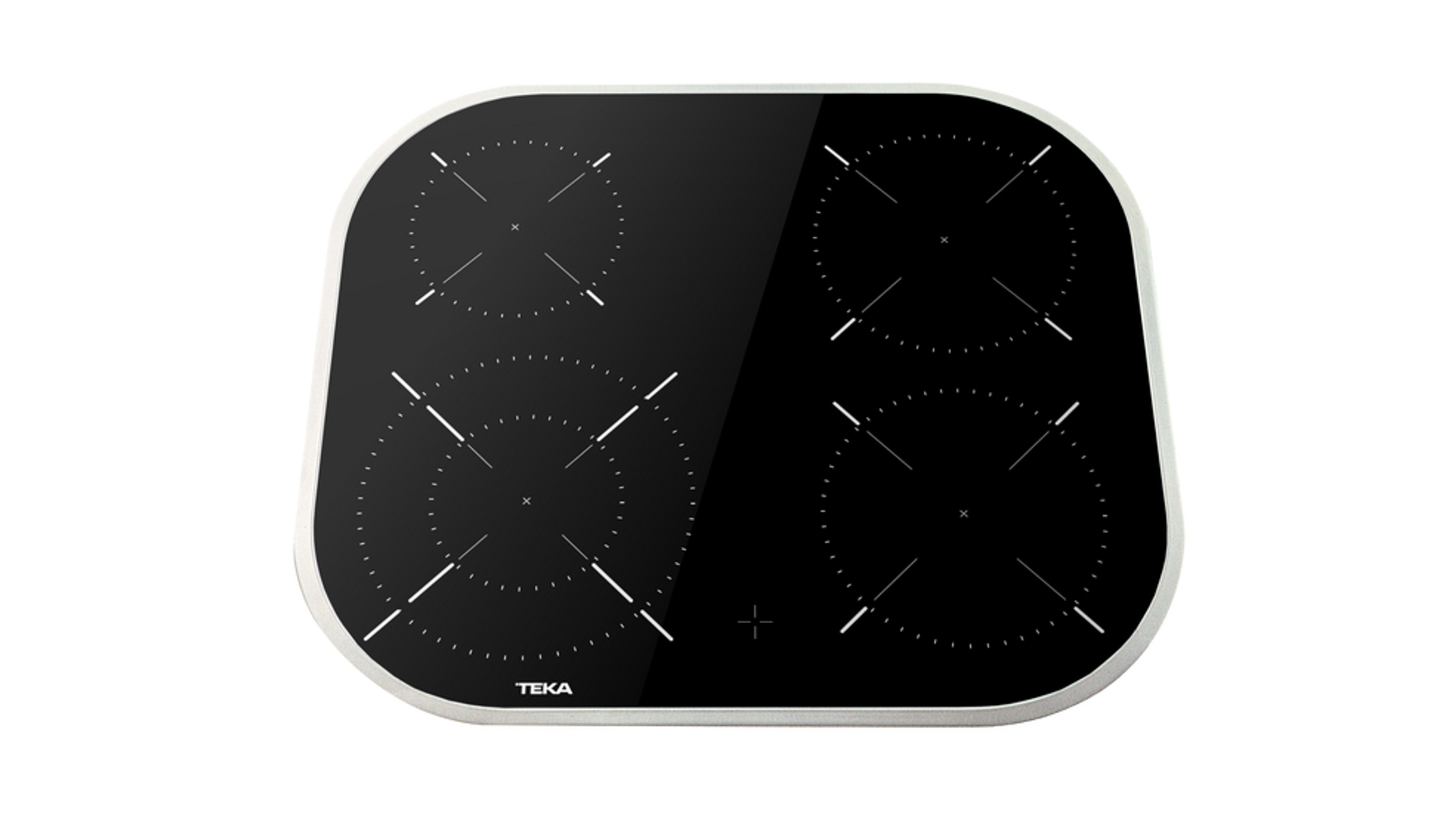 Czarna płyta indukcyjna Teka z czterema strefami gotowania na białym tle.