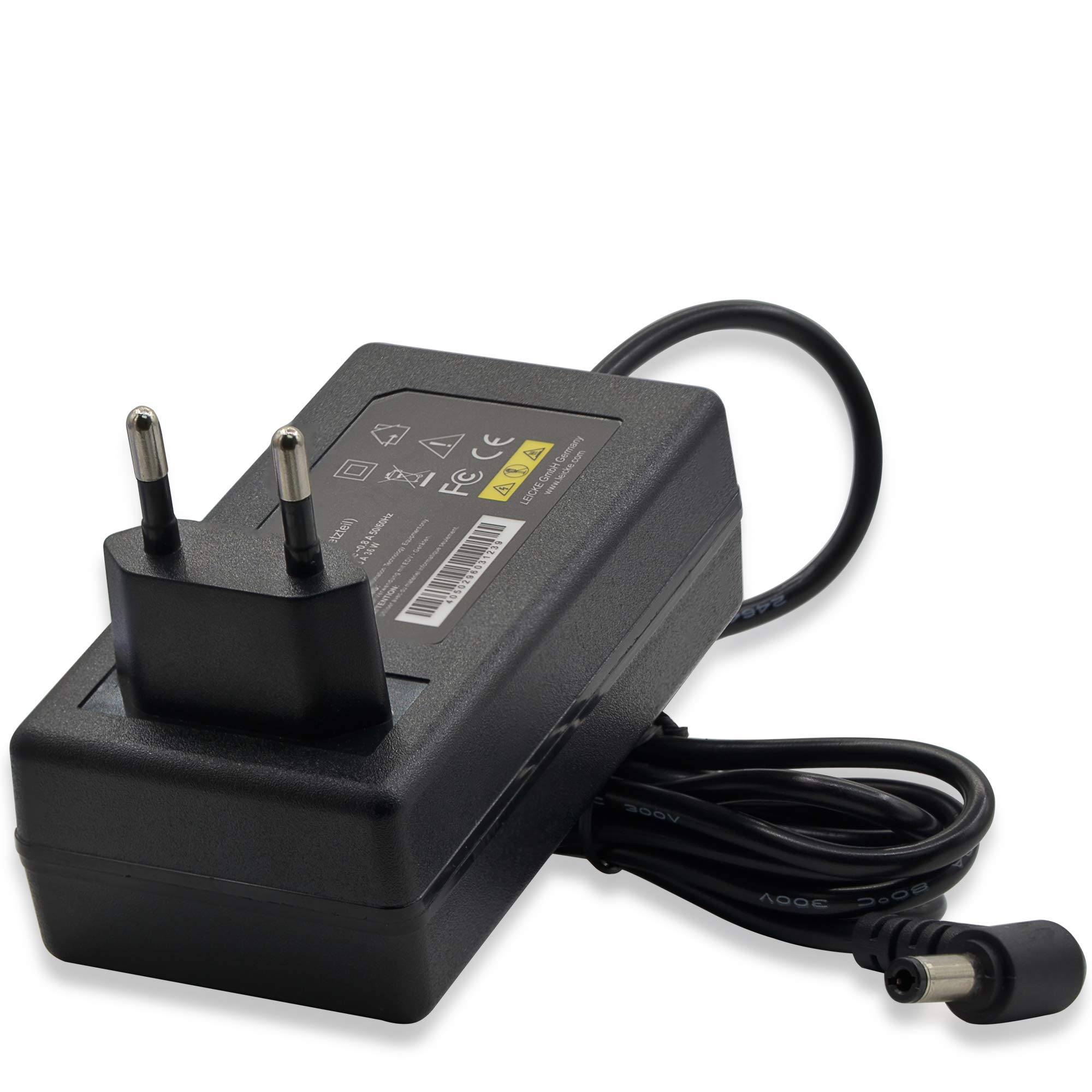 Schwarzes Netzteil mit Stiften, schwarzem Kabel und Rundstecker.