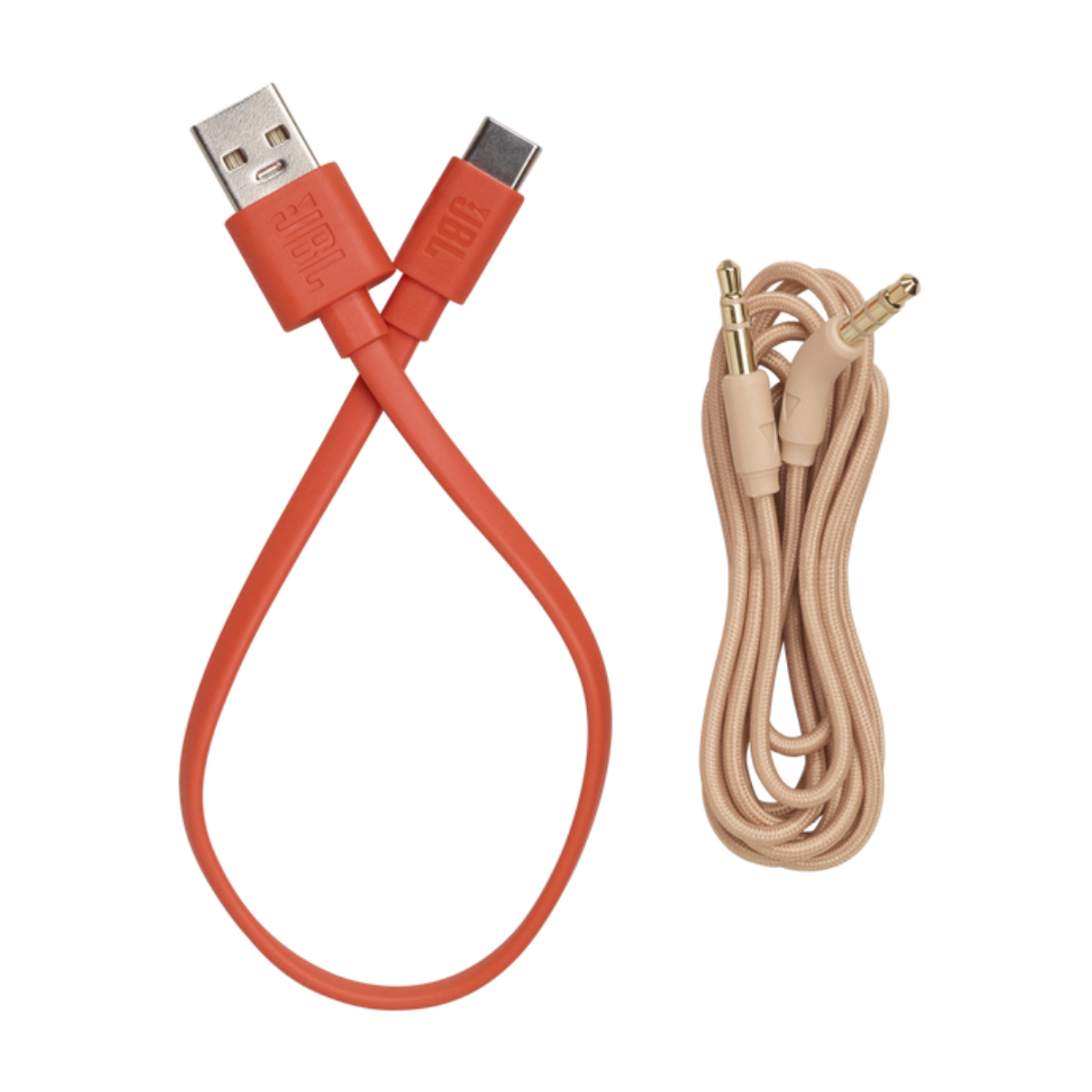 Dwa pomarańczowe kable USB i beżowy kabel audio na czarnym tle.