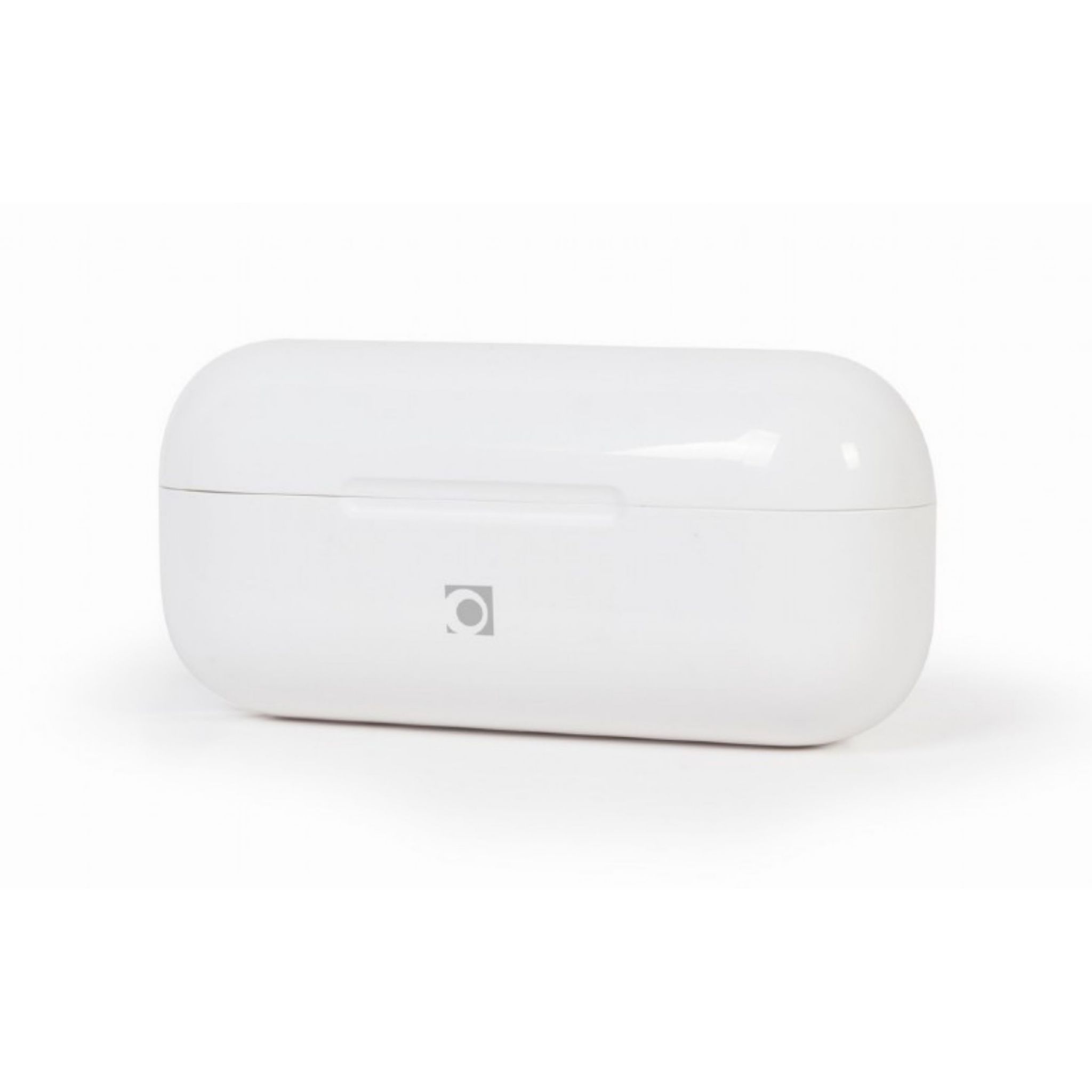 Białe, zaokrąglone prostokątne etui z okrągłym logo z przodu, na białym tle.