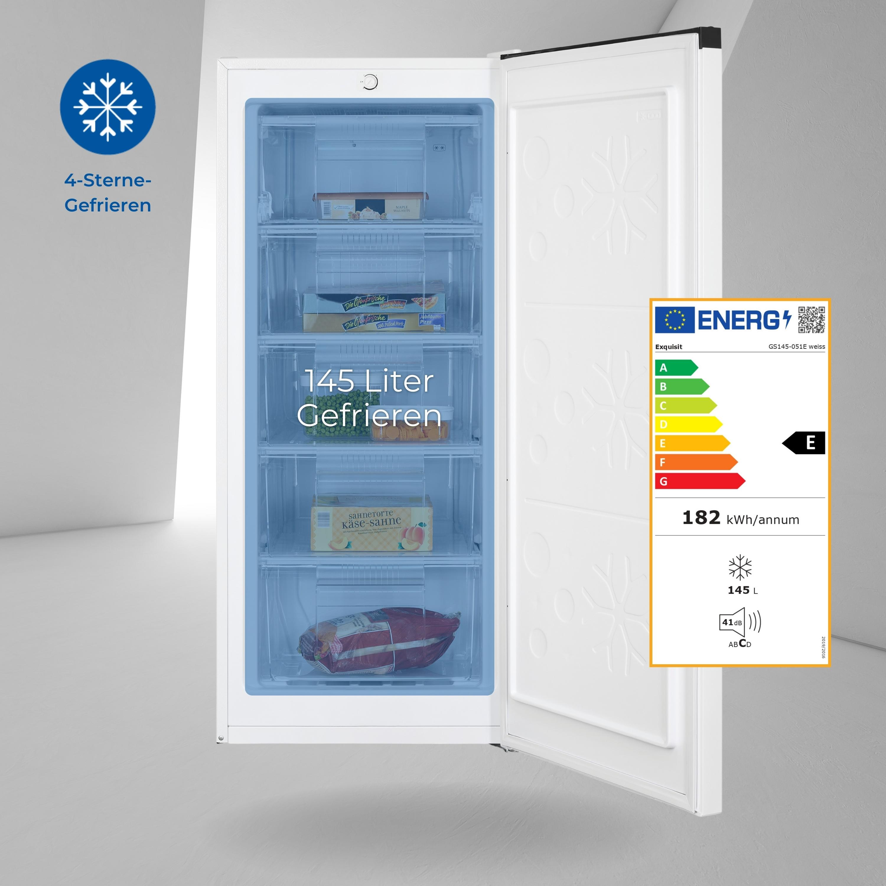 Ein weißer Gefrierschrank mit offener Tür, der Schubladen mit Tiefkühlkost und ein Energielabel zeigt.