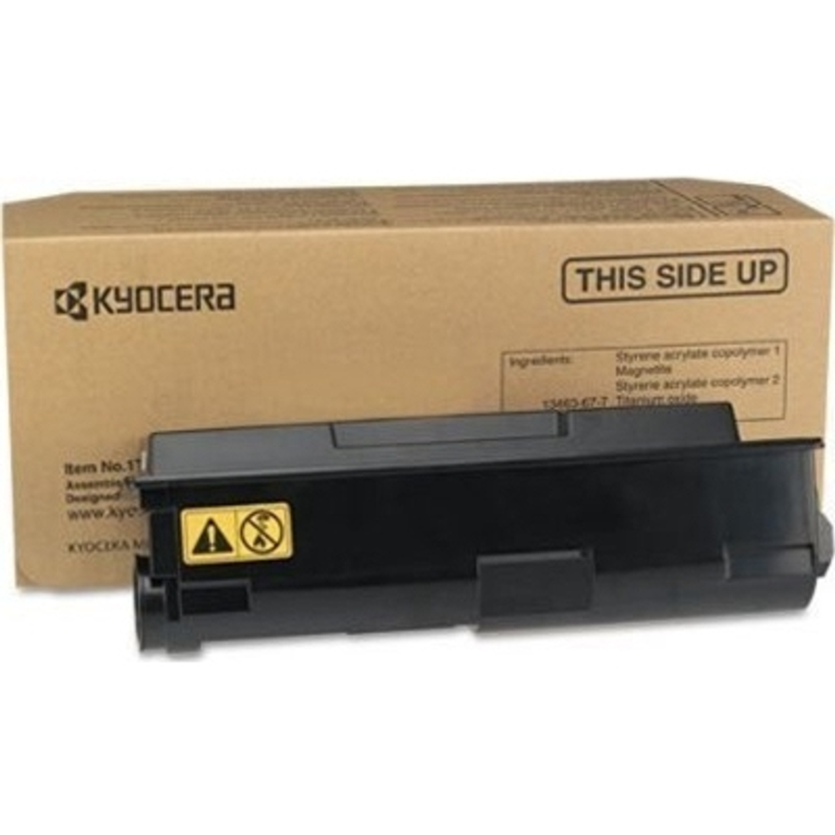 Cartuccia toner nera con una scatola. Sfondo bianco.