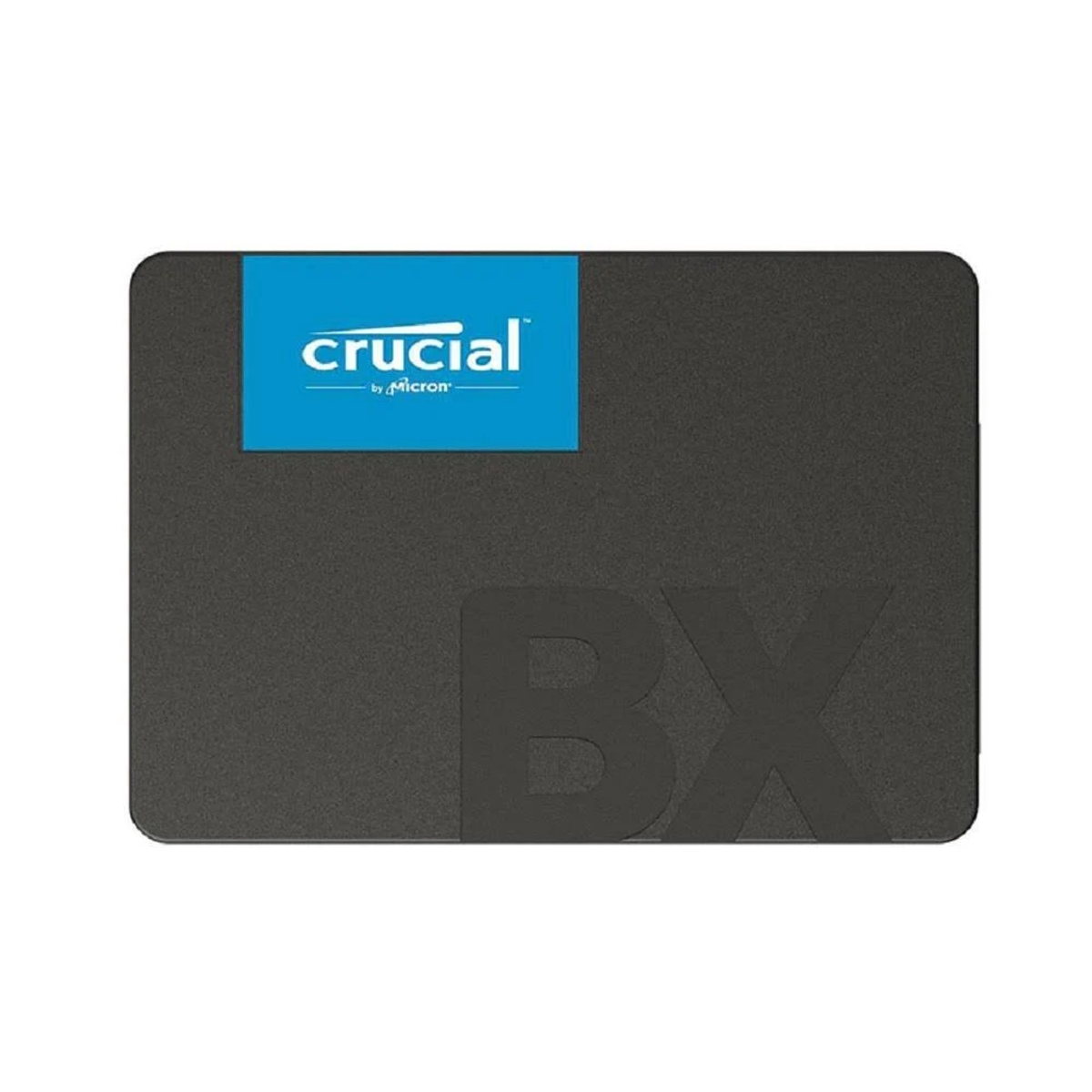 Una unidad SSD negra con una etiqueta azul que dice 'crucial by Micron' y 'BX'.