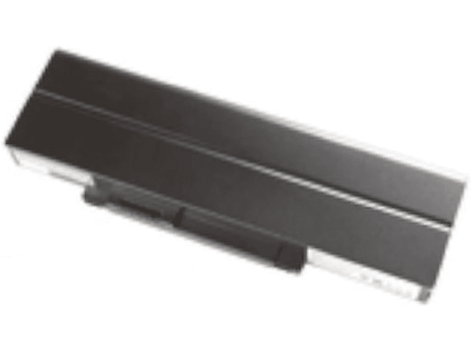 Une batterie d'ordinateur portable noire sur fond blanc. La batterie est rectangulaire.