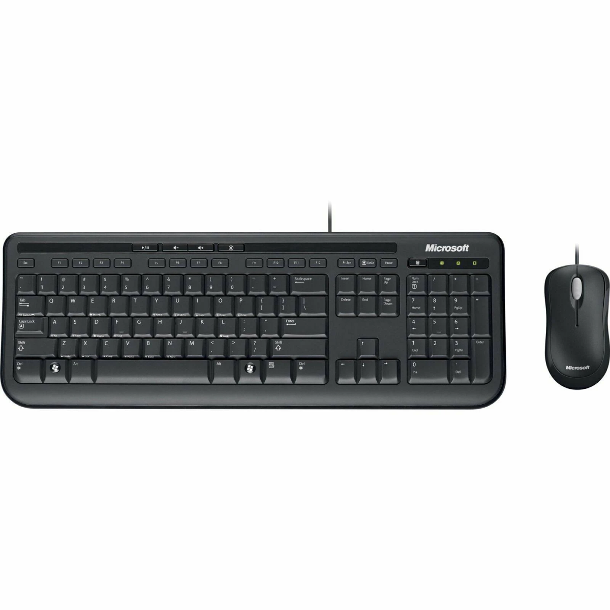 Un set di tastiera e mouse Microsoft neri su sfondo bianco. La tastiera ha un tastierino numerico.