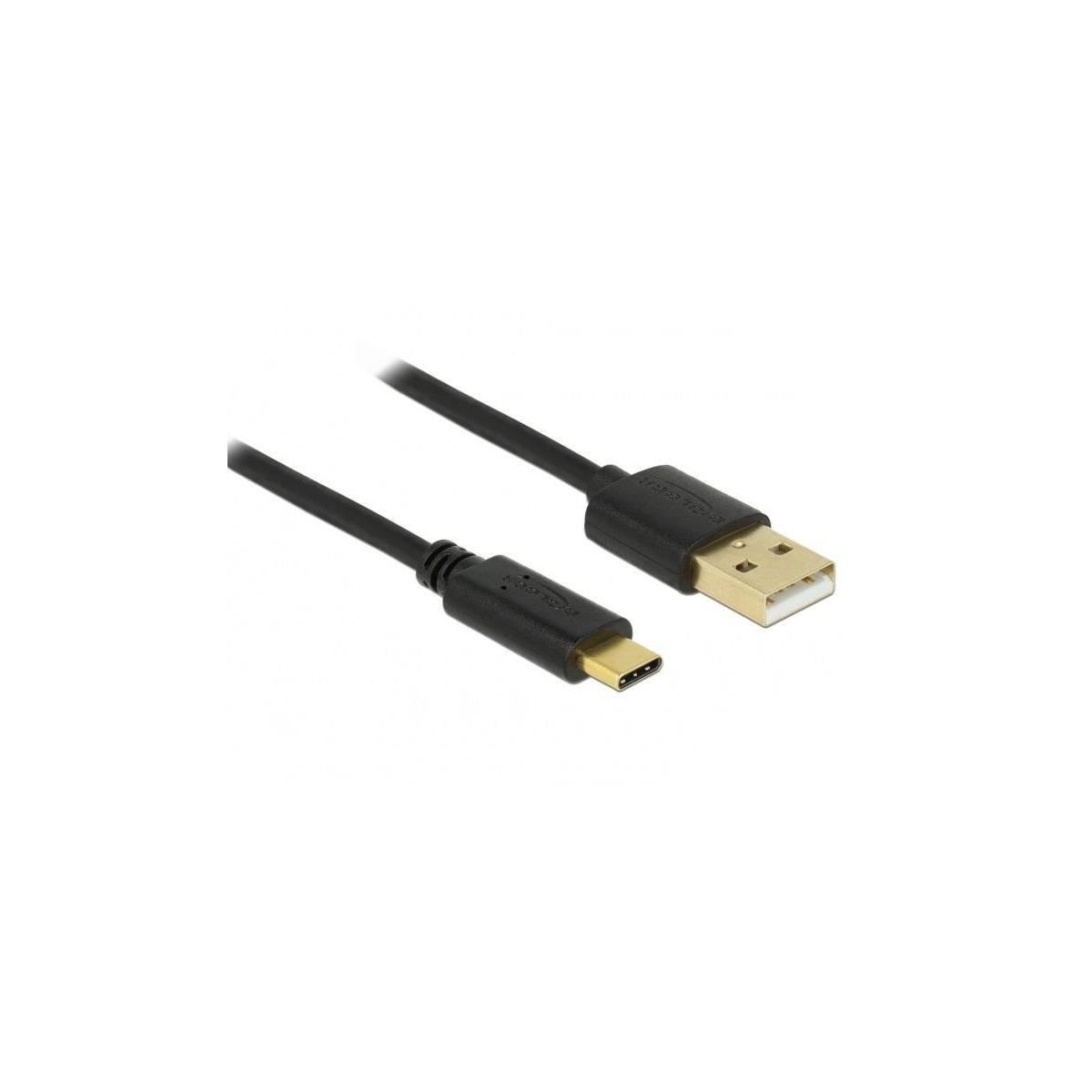 Czarny kabel USB-C do USB-A na białym tle.