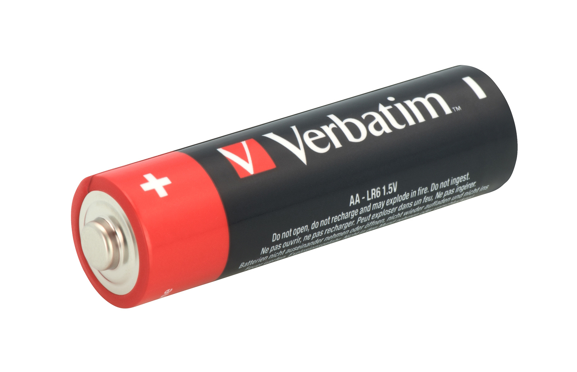 Une pile AA Verbatim, noire avec un dessus rouge et un symbole de croix blanche.