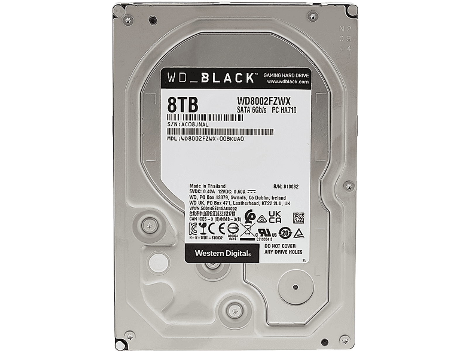 Eine schwarze 8TB Festplatte mit Etiketten und Informationen.