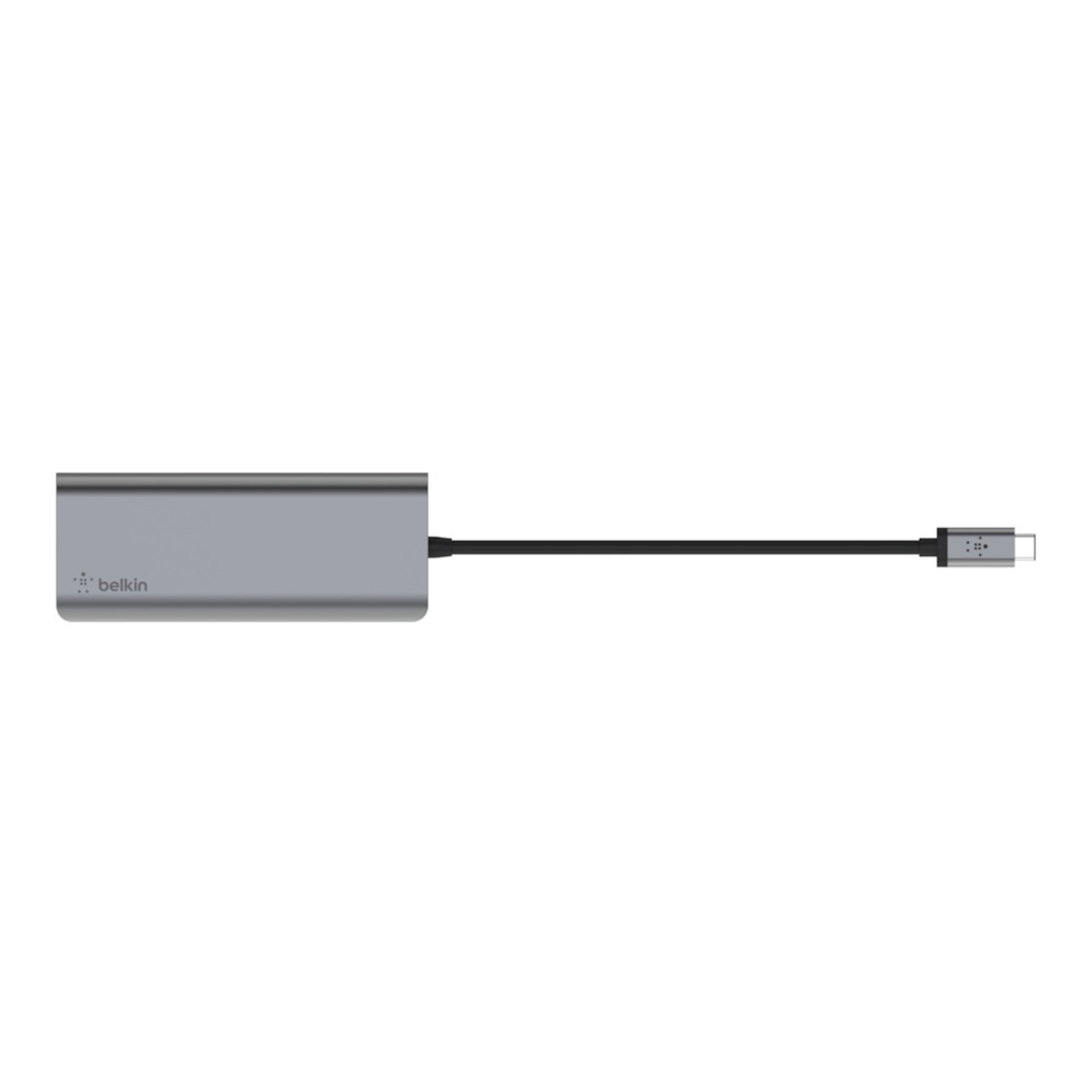 Concentrador USB-C plateado con cable negro. Logotipo de Belkin visible. El concentrador tiene múltiples puertos.