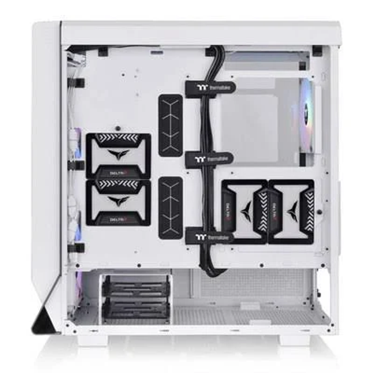 Wnętrze białej obudowy komputera z zamontowanymi komponentami, w tym wentylatorami i zarządzaniem kablami.