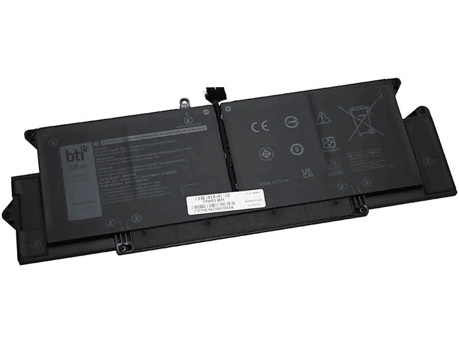 Laptop-Akku. Schwarze, rechteckige Form mit Etiketten. Es liegt auf einer weißen Oberfläche.