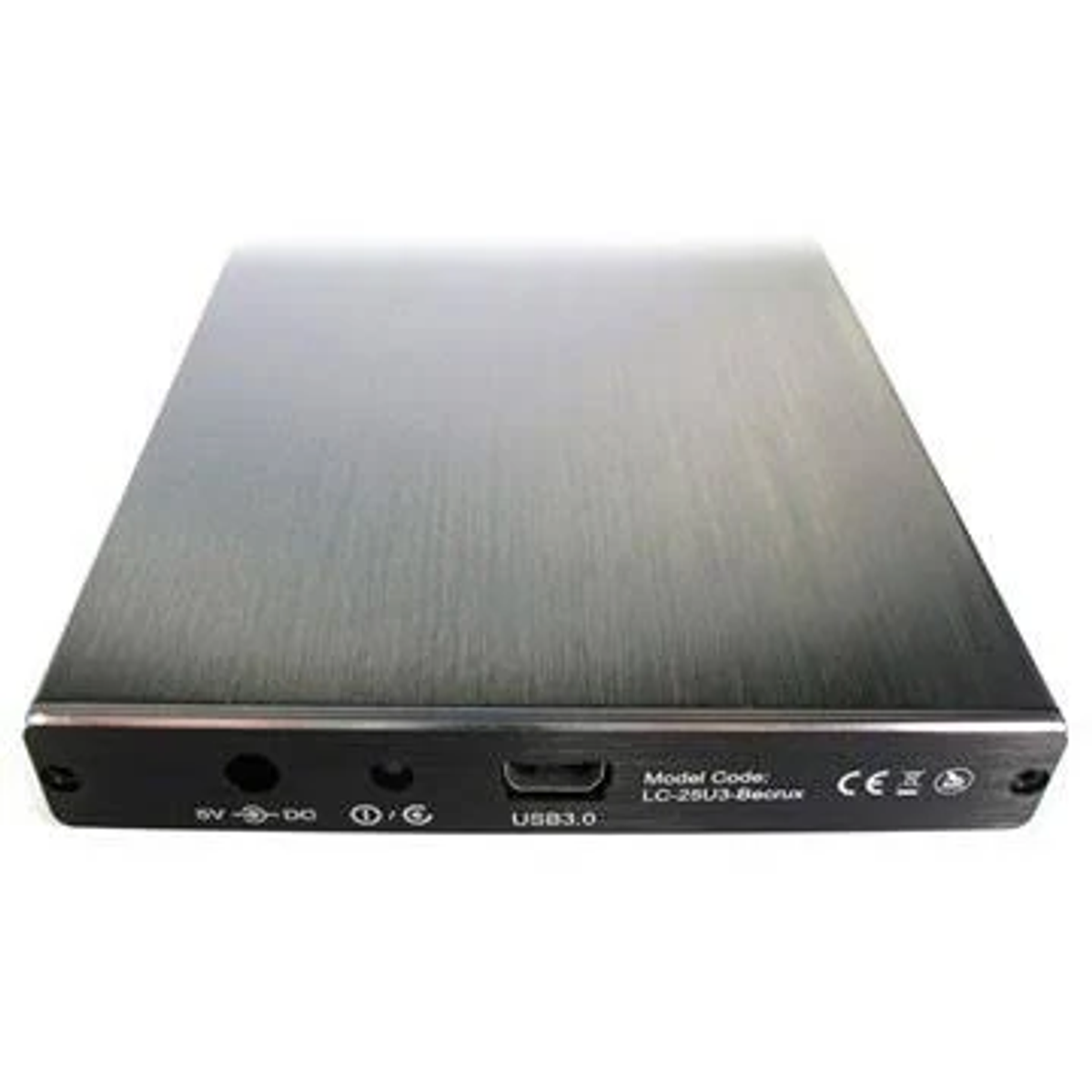 Silbernes rechteckiges Gerät mit USB 3.0-Anschluss und anderen Anschlüssen unten.