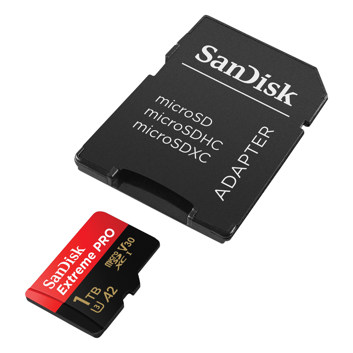 Scheda SD e adattatore Sandisk. La scheda SD è nera e rossa, l'adattatore è nero.