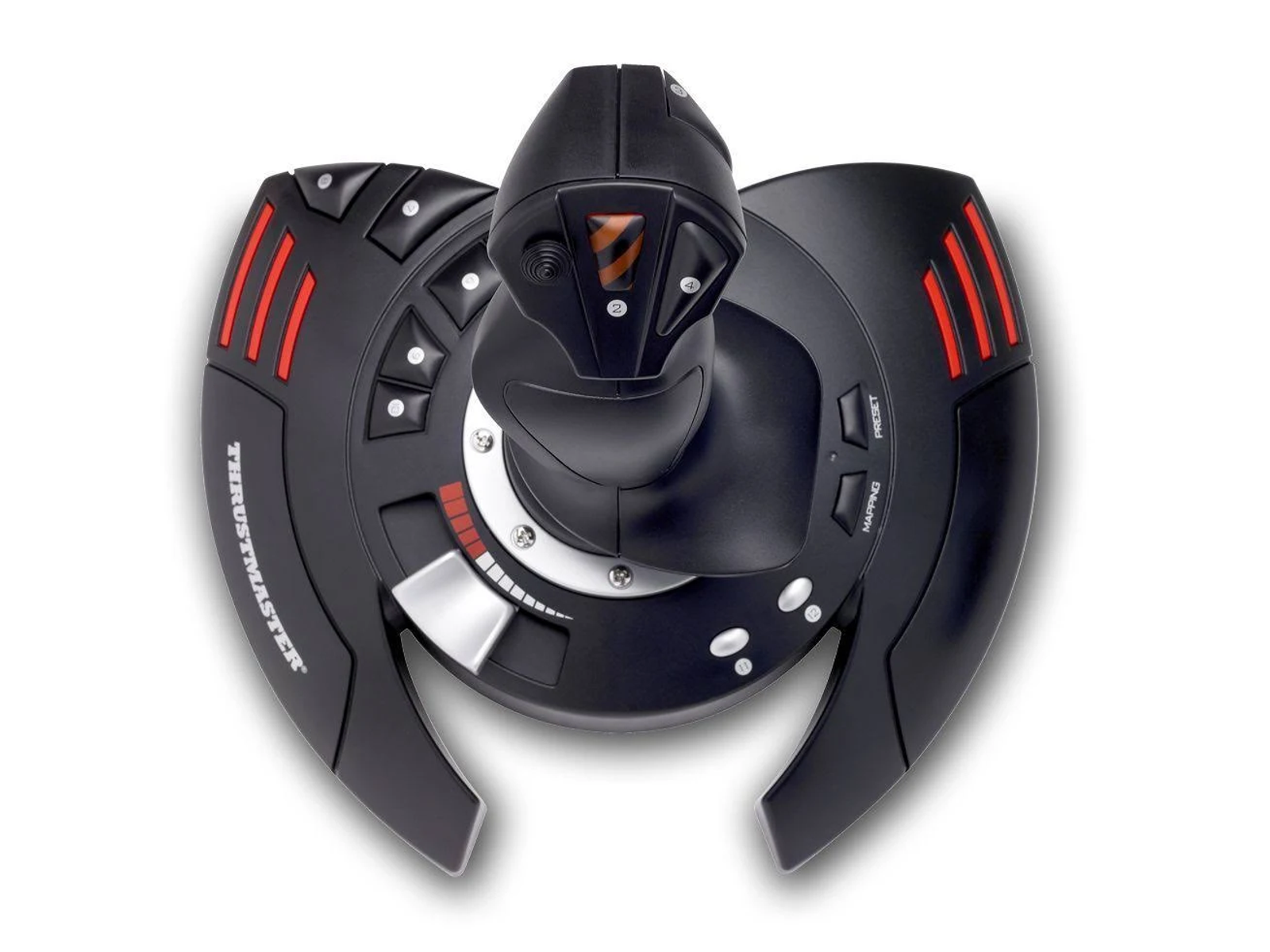 Zwarte joystick met rode accenten, knoppen en een zilveren draaiknop, op witte achtergrond.