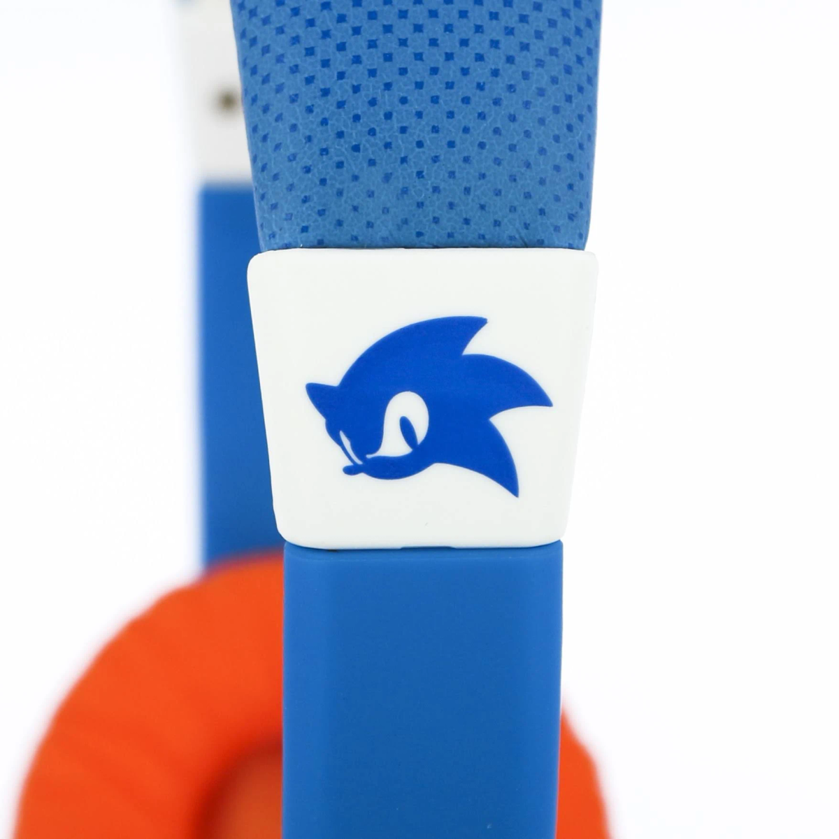 Zbliżenie słuchawek Sonic. Kolor niebieski i pomarańczowy z logo Sonic.