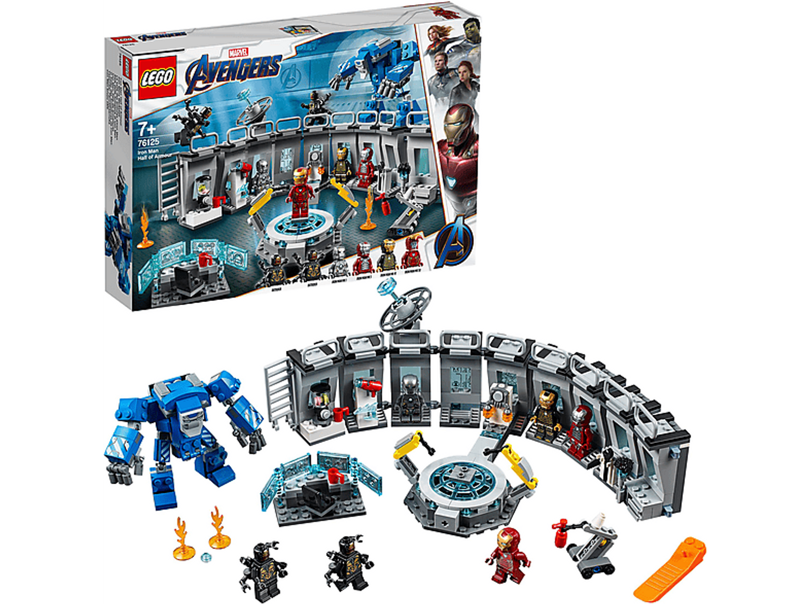 Un set Lego Avengers con personaggi e strutture, su sfondo bianco.