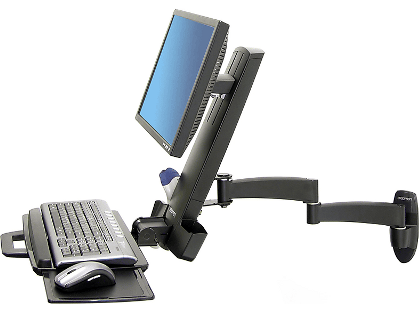 Een monitor, toetsenbord en muis bevestigd aan een bureauhouder. De houder is zwart.