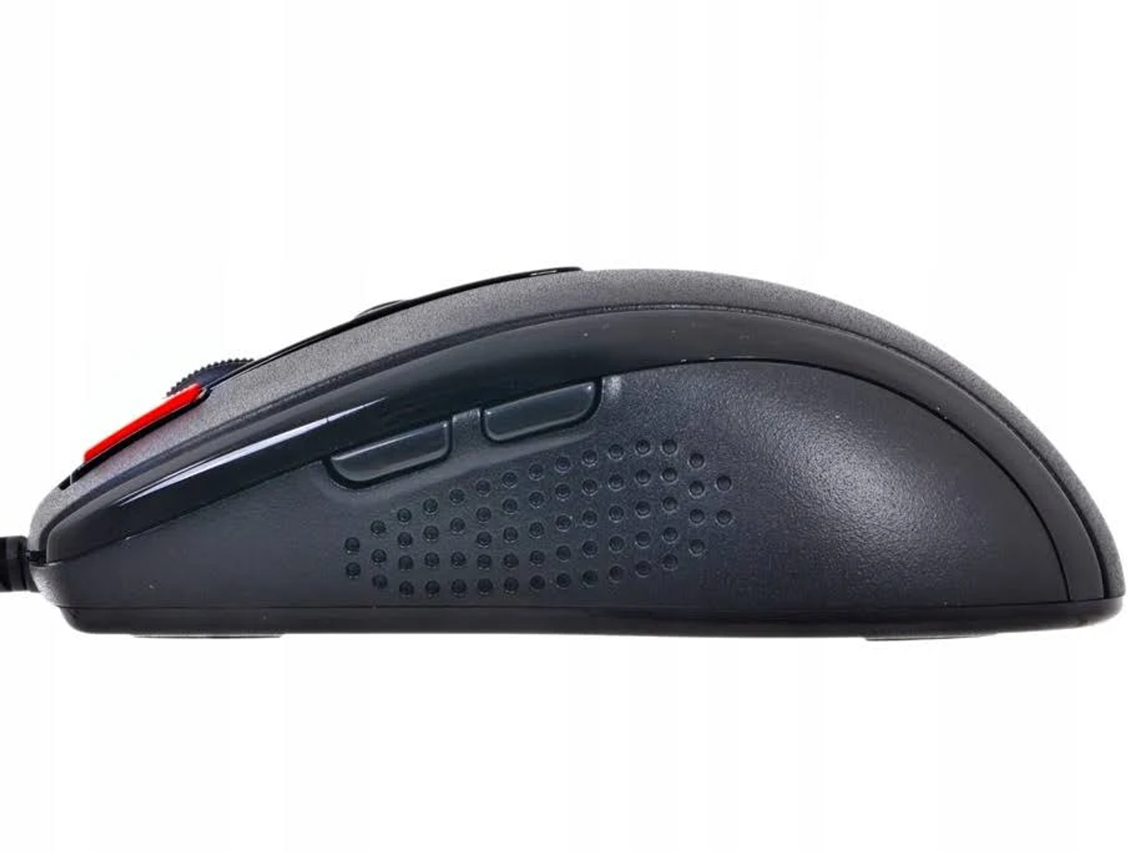 Czarna mysz komputerowa z dwoma bocznymi przyciskami, rolką przewijania i połączeniem przewodowym.