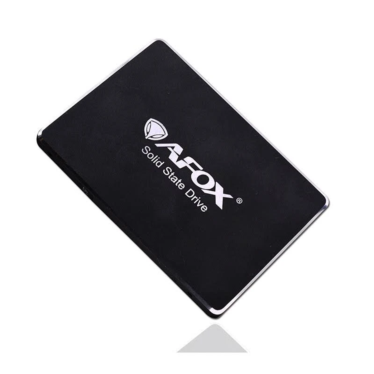 Schwarze AFOX Solid State Drive. Weißer Text und Logo auf der Festplatte.