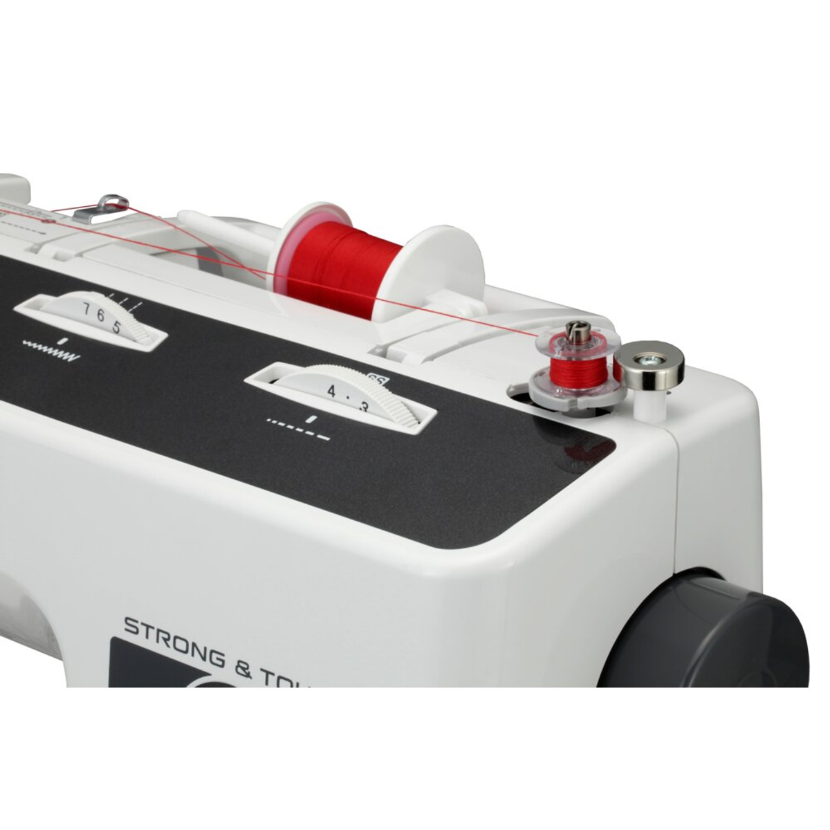 Maszyna do szycia z czerwonymi szpulkami nici. Maszyna jest biało-szara.