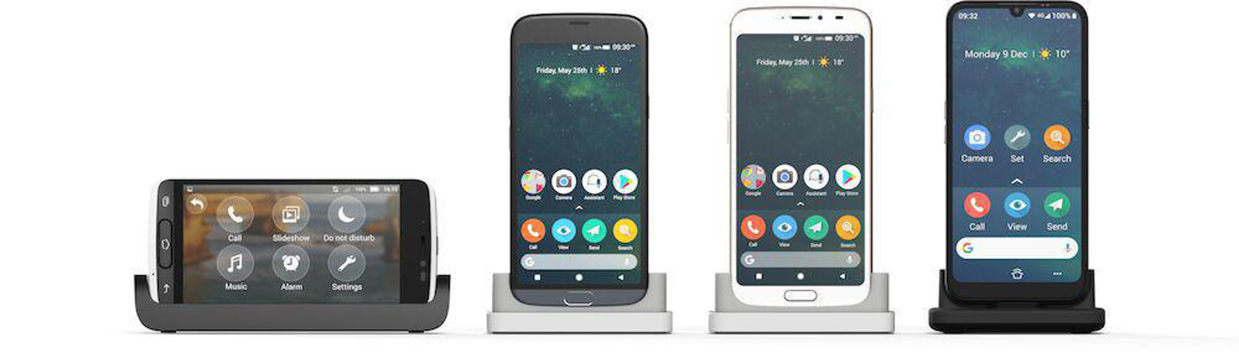 Vier Smartphones in Halterungen. Verschiedene Designs und Farben. Verschiedene Oberflächen.