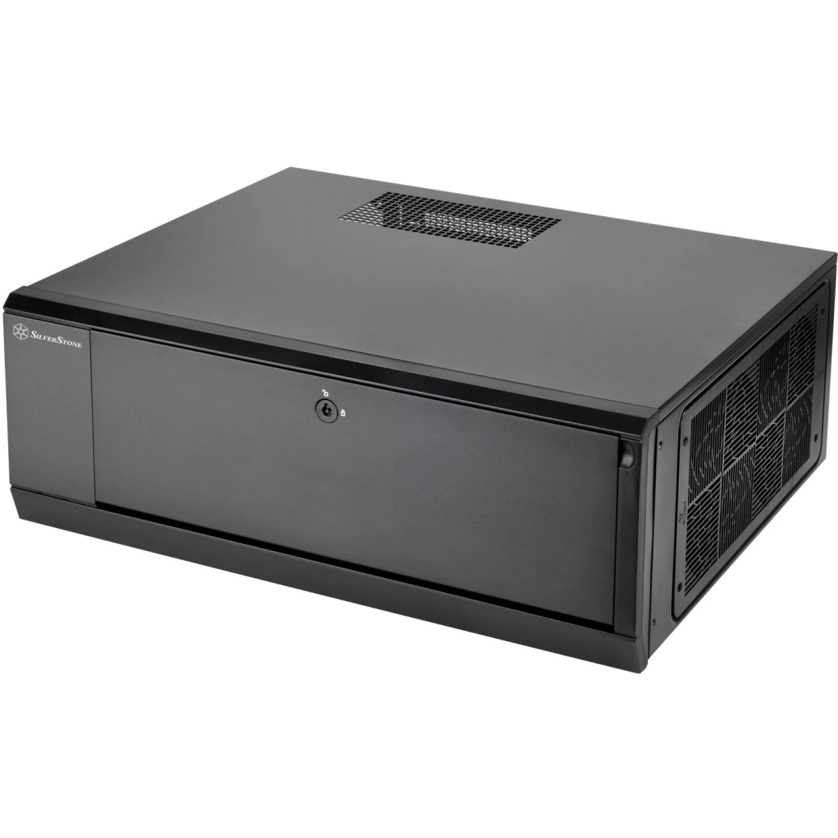 Czarna obudowa serwera rack z kwadratowym otworem wentylacyjnym. Marka SilverStone po lewej.