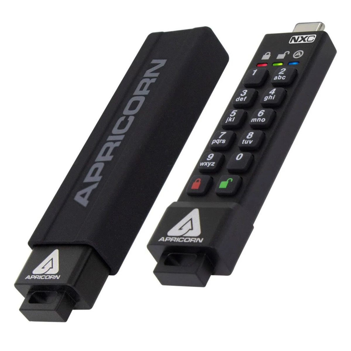 Twee zwarte, versleutelde Apricorn USB-drives. Eén is een standaard drive en de andere is een keypad drive.