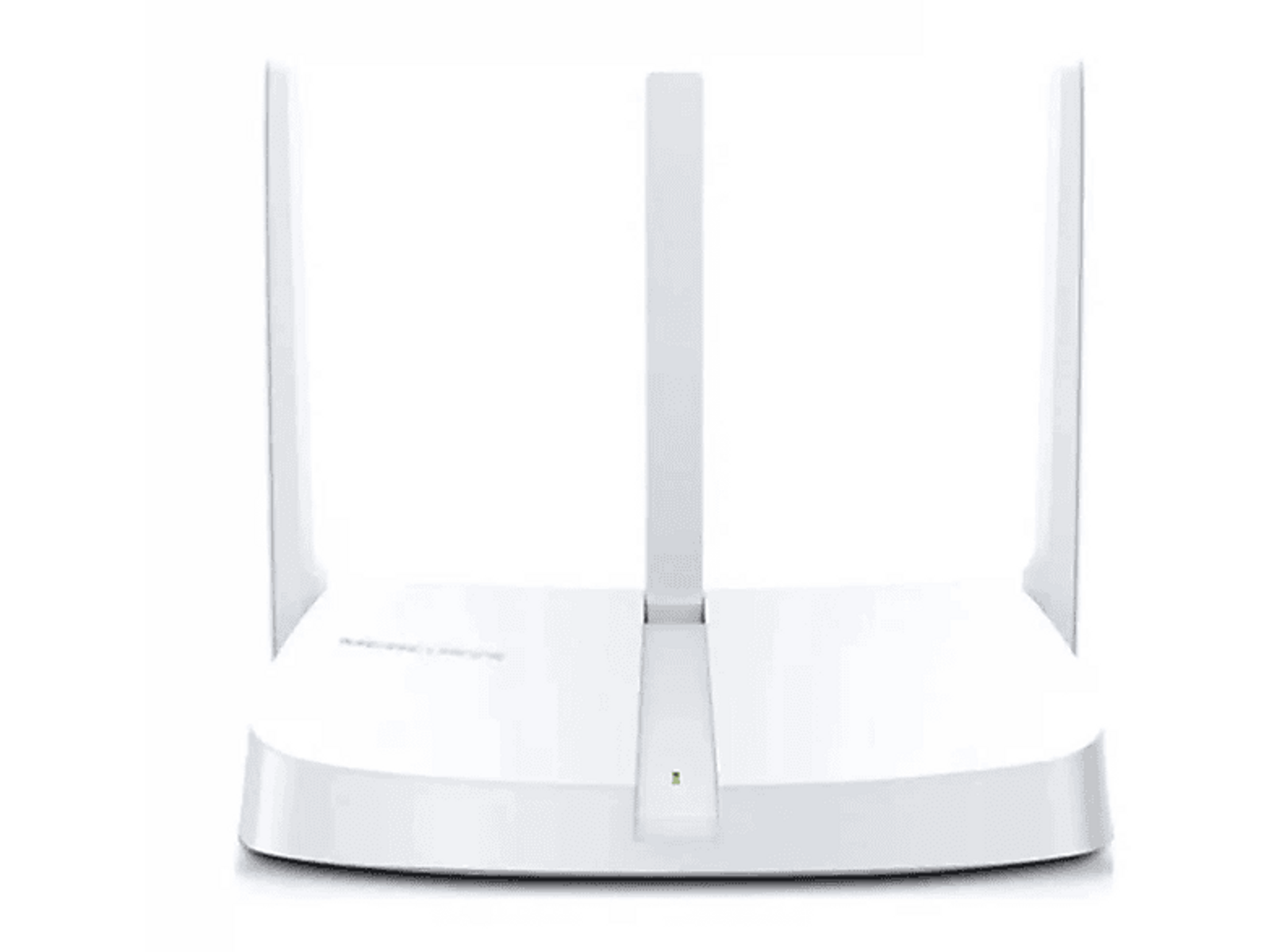 Weißer Router mit drei Antennen, zwei vertikal und eine zentral. Einfaches Design, weißer Hintergrund.