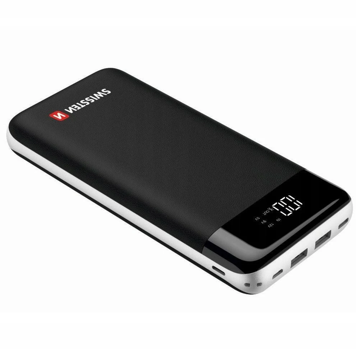 Schwarze Powerbank mit weißer Umrandung und digitaler Anzeige, die 100% Ladung anzeigt, Swisssten Logo.