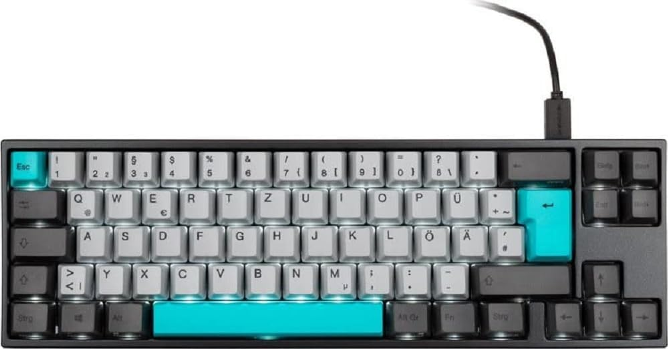 Schwarz-weiße Tastatur mit tealfarbenen Akzenten. Hat ein USB-Kabel angeschlossen.