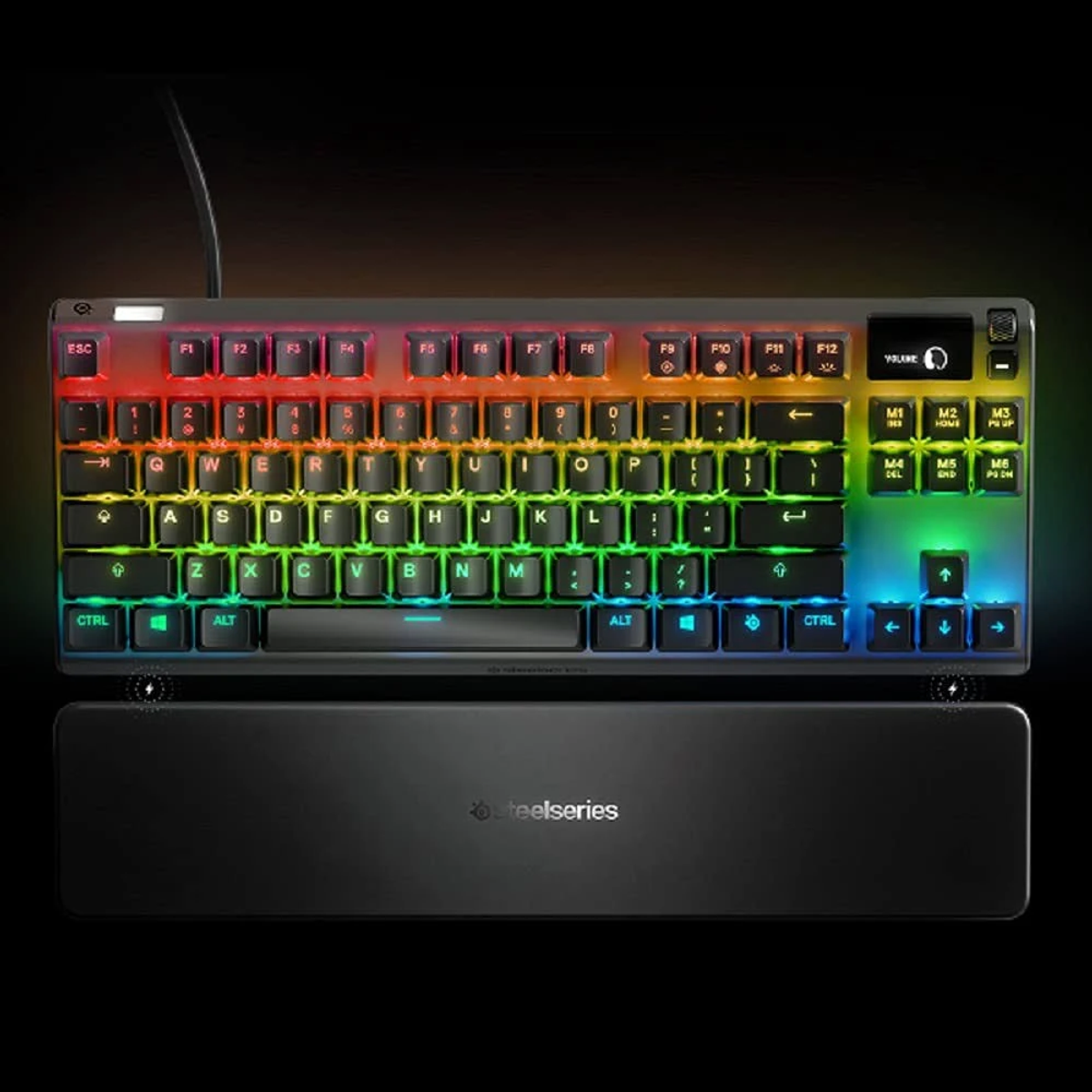 Klawiatura podświetlana RGB z podpórką pod nadgarstek. Tęczowe kolory na klawiszach. Logo SteelSeries.