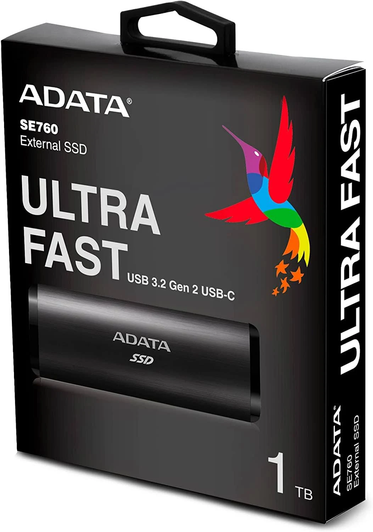 Czarny zewnętrzny dysk SSD ADATA SE760 w pudełku. Pudełko z napisem 'ULTRA FAST' i kolibrem.
