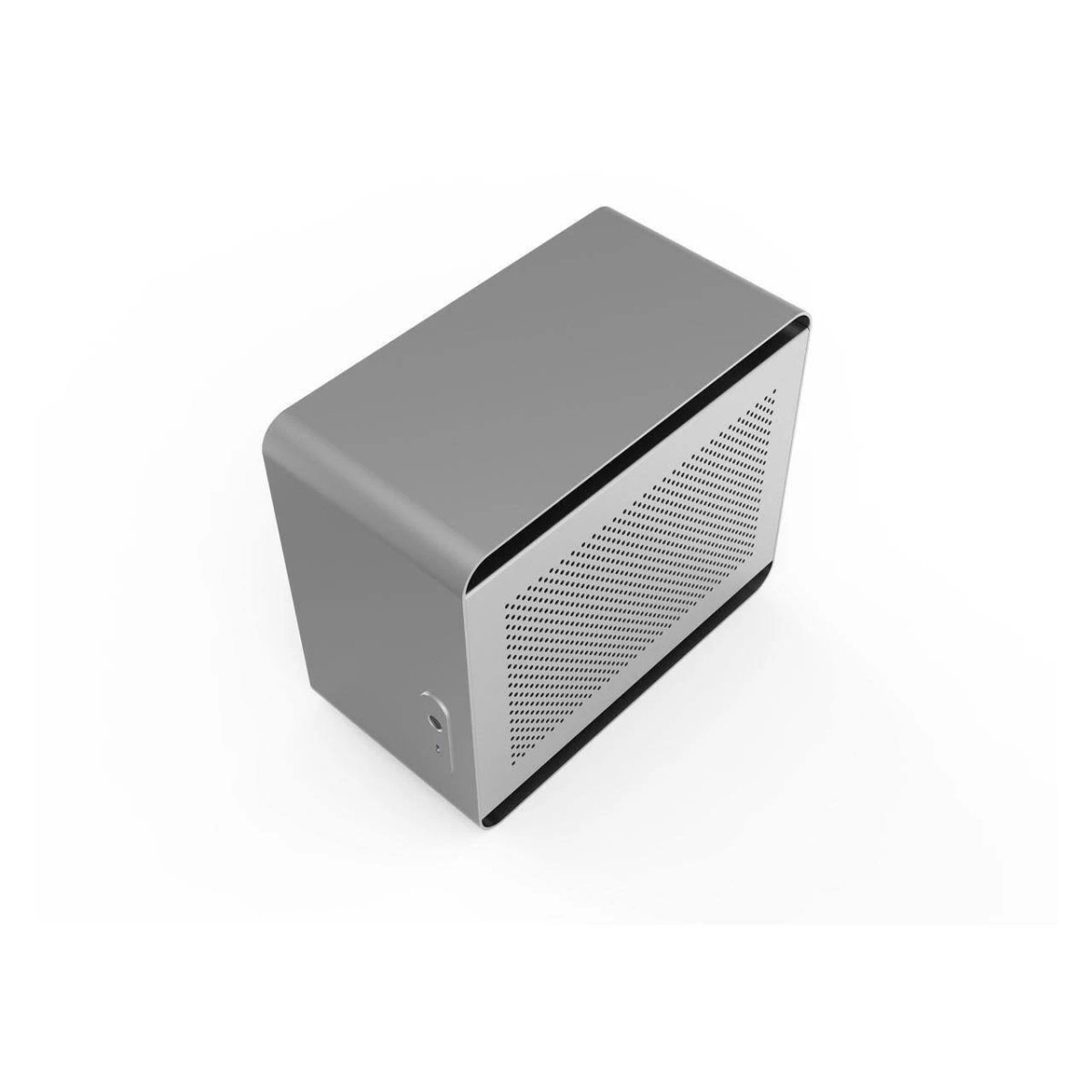 Szara obudowa komputera z perforowanymi panelami bocznymi na białej powierzchni.